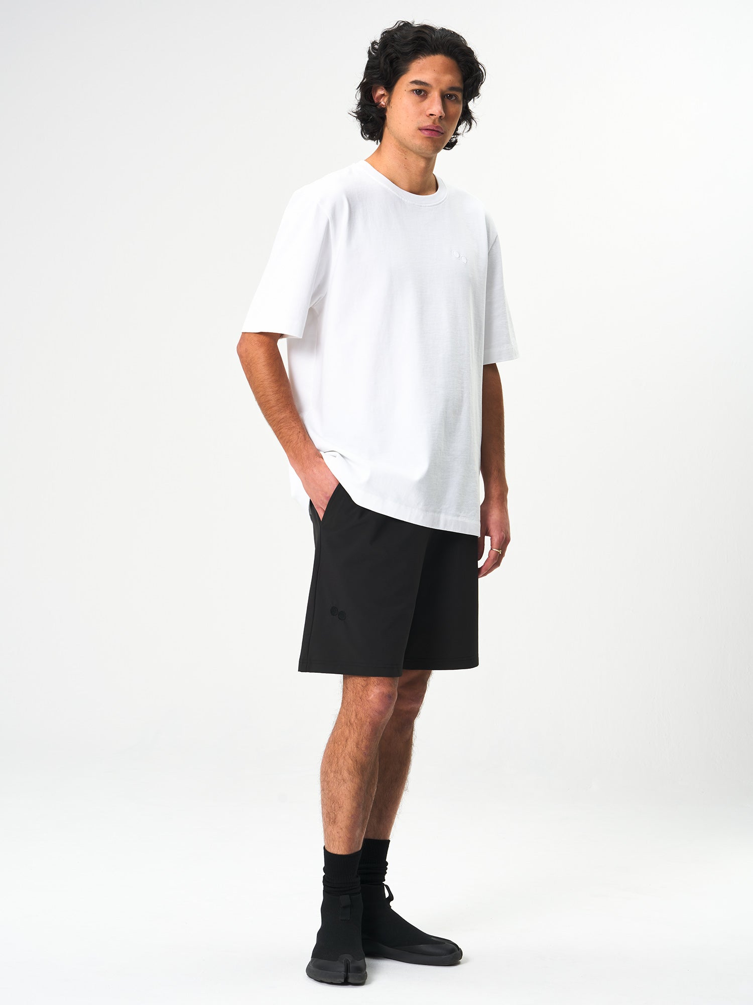 pinqponq-Active-Shorts-Peat-Black-model-front