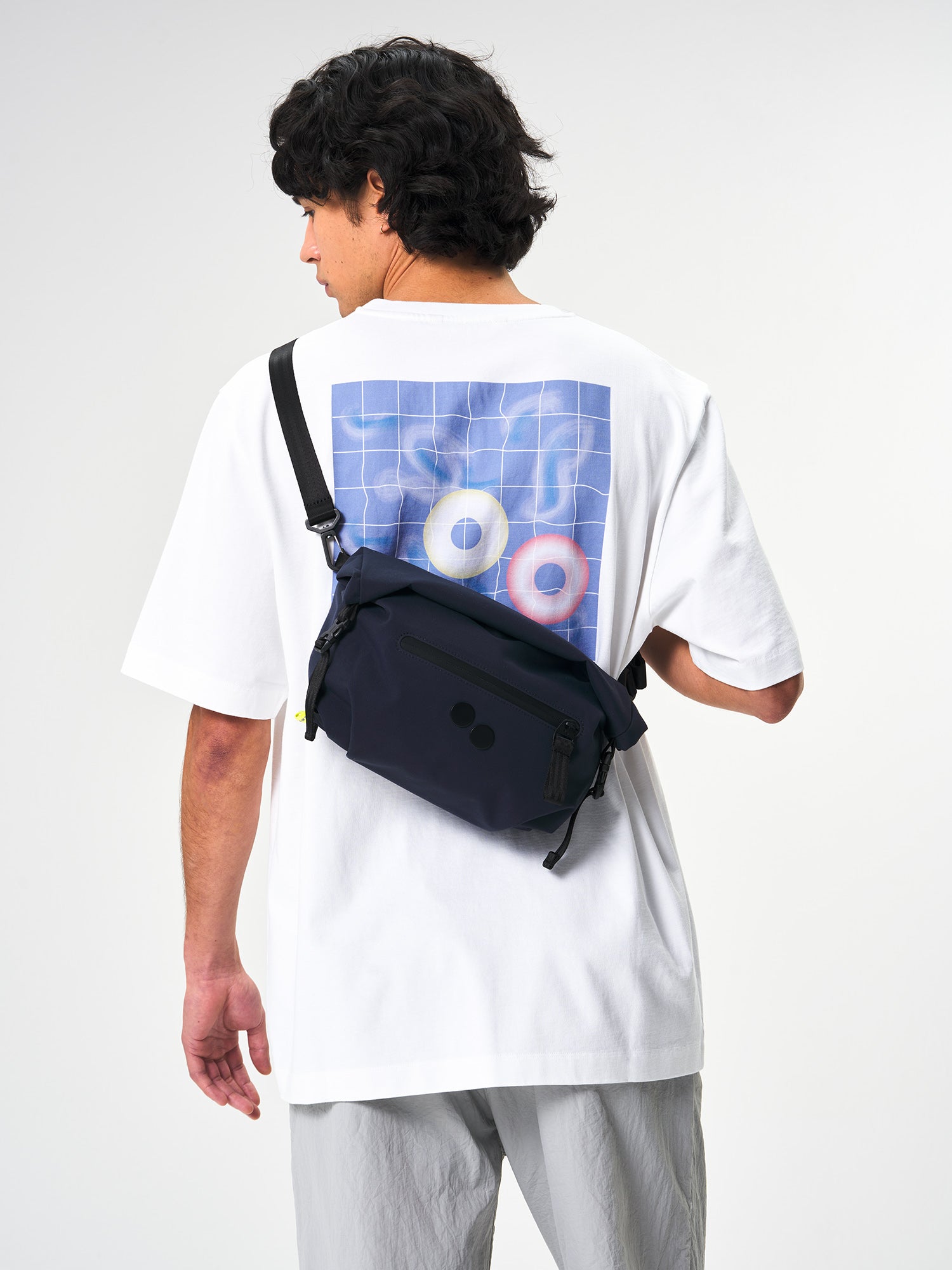 pinqponq-Aksel-Solid-Navy-model-front