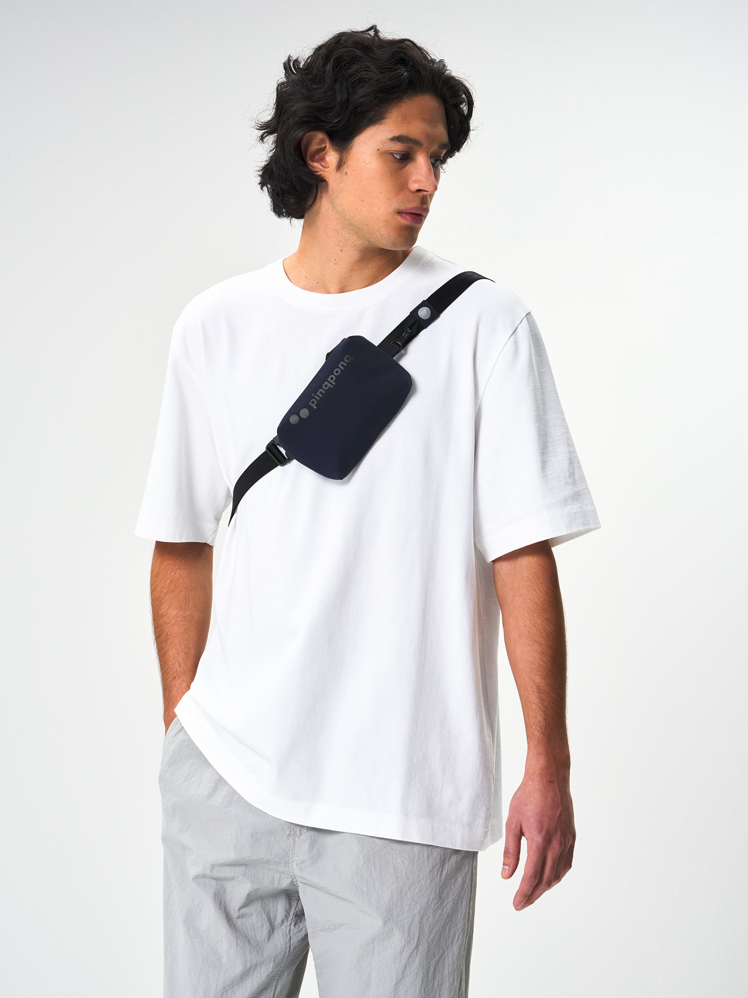 pinqponq-Aksel-Solid-Navy-model-front