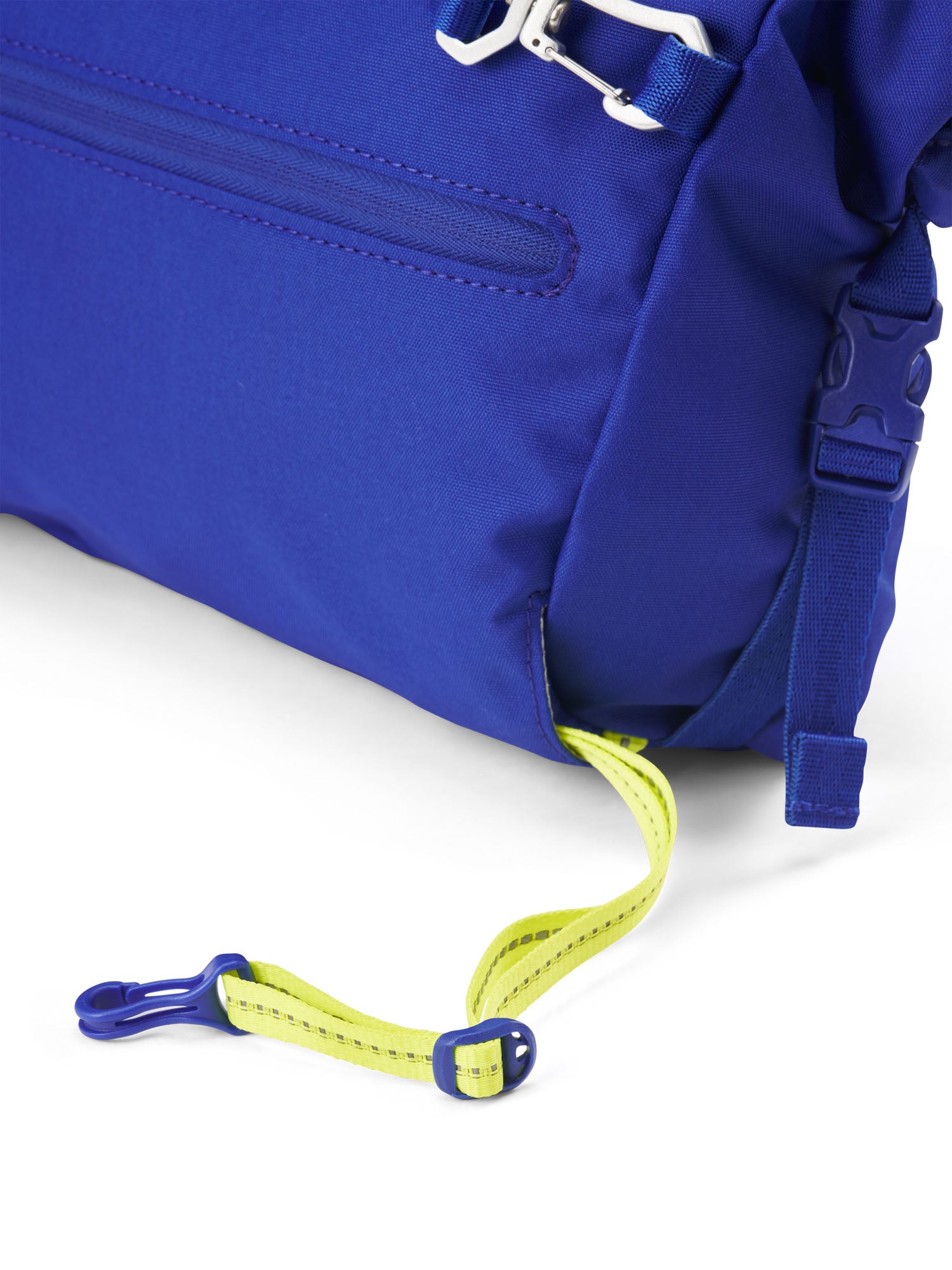pinqponq-Aksel-Ultimate-Blue-closeup-detail