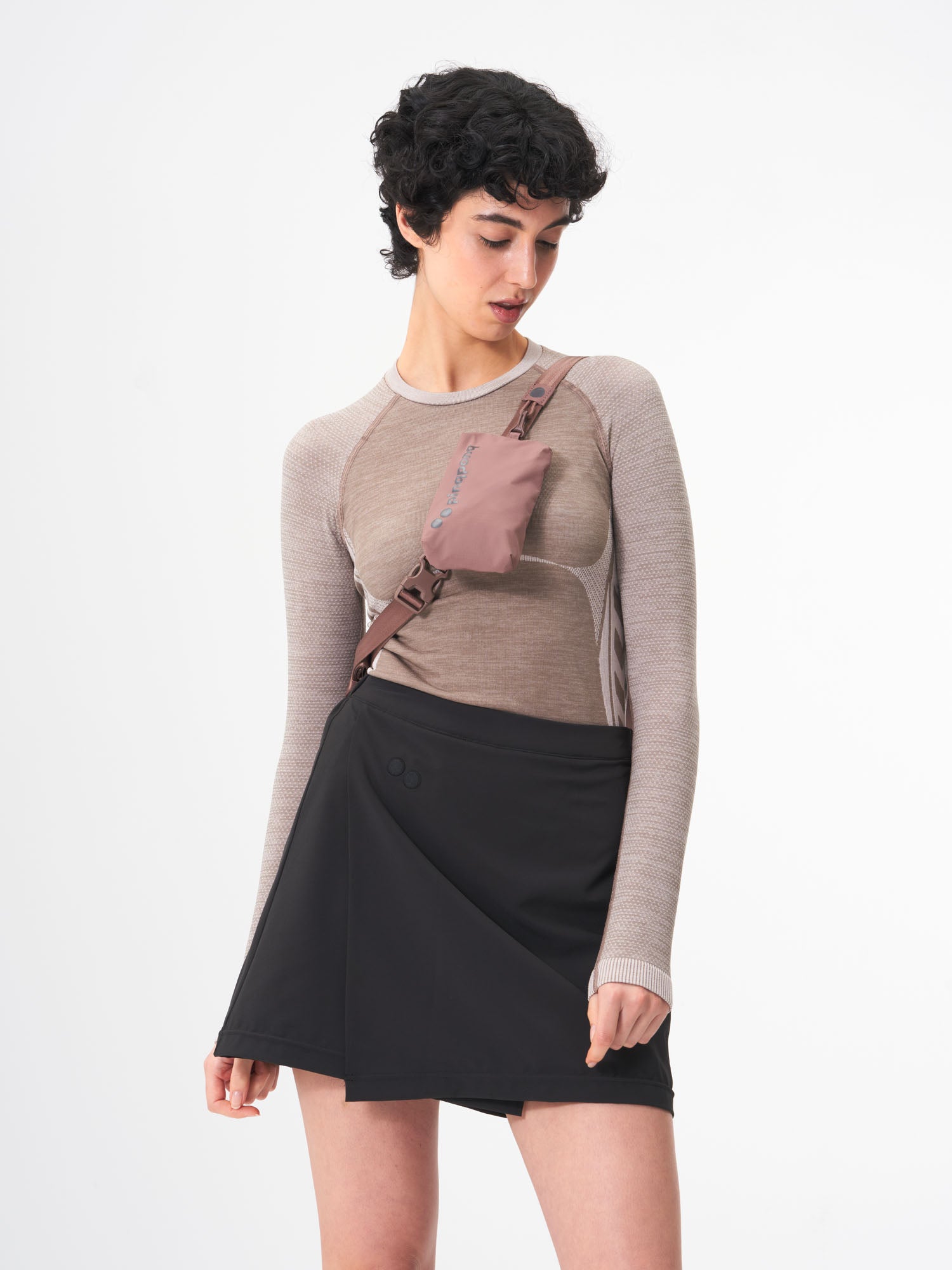 pinqponq-Aksel-Pure-Mauve-model-female-back