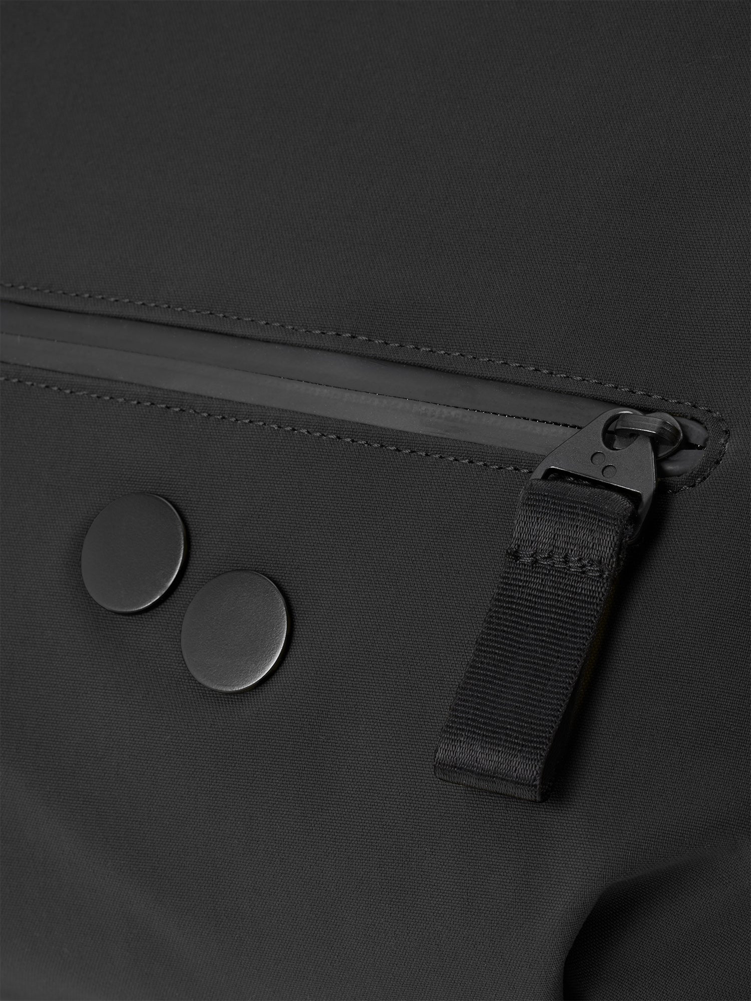 pinqponq-Aksel-Solid-Black-material