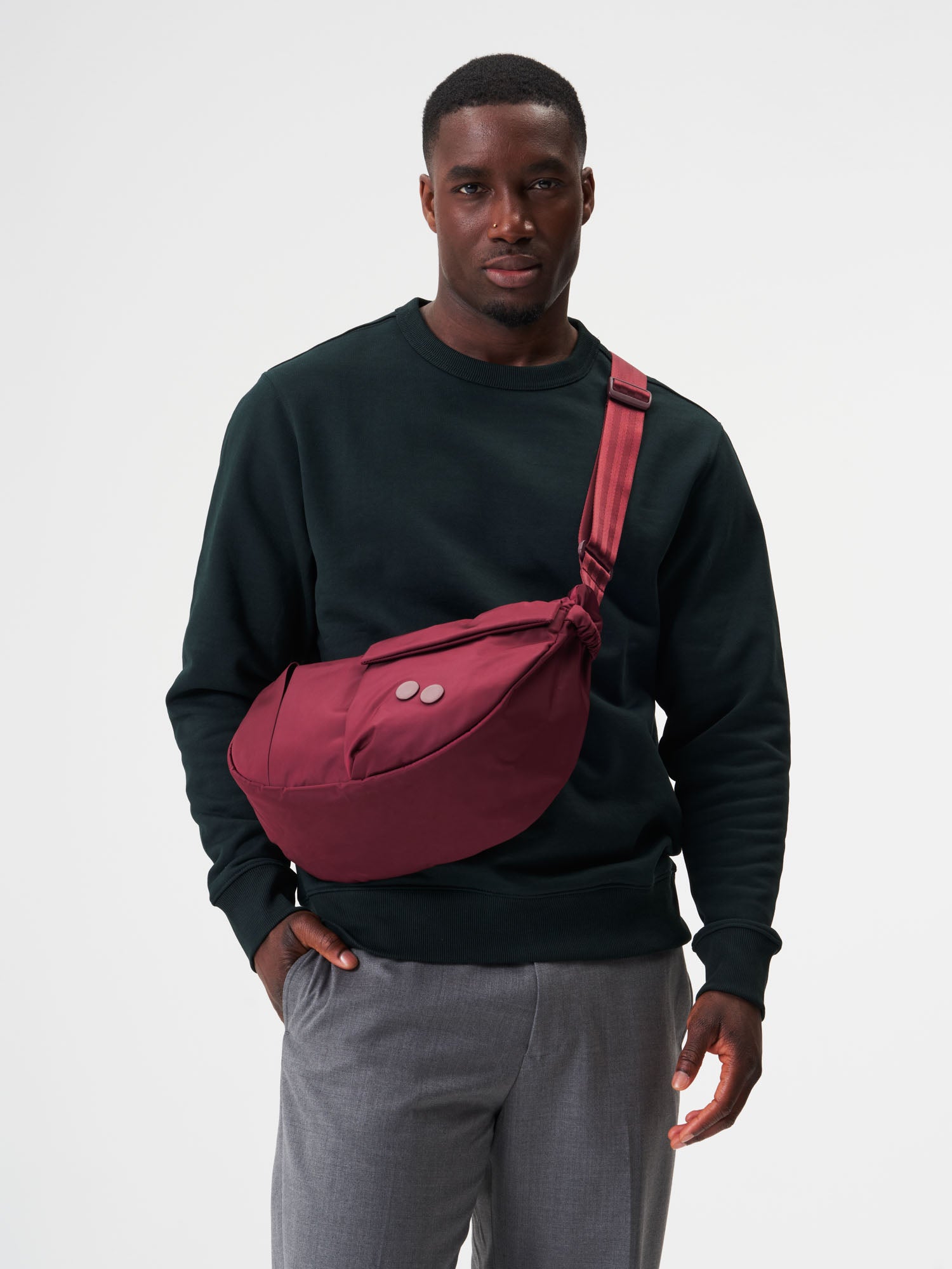 pinqponq-Krumm-Medium-Changeant-Glazed-Red-model-front