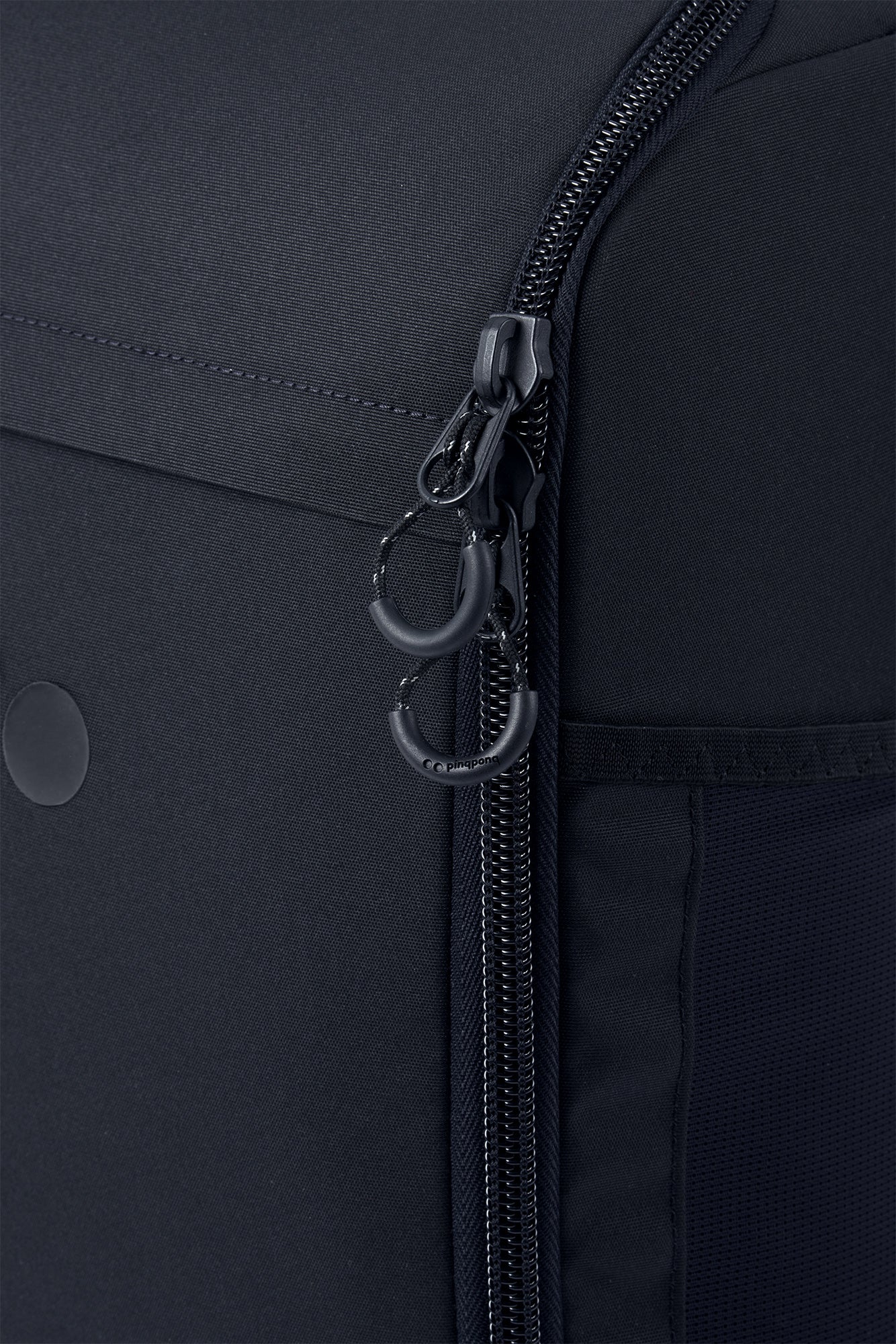 pinqponq-Cubik-Medium-Fjord-Navy-closeup-detail