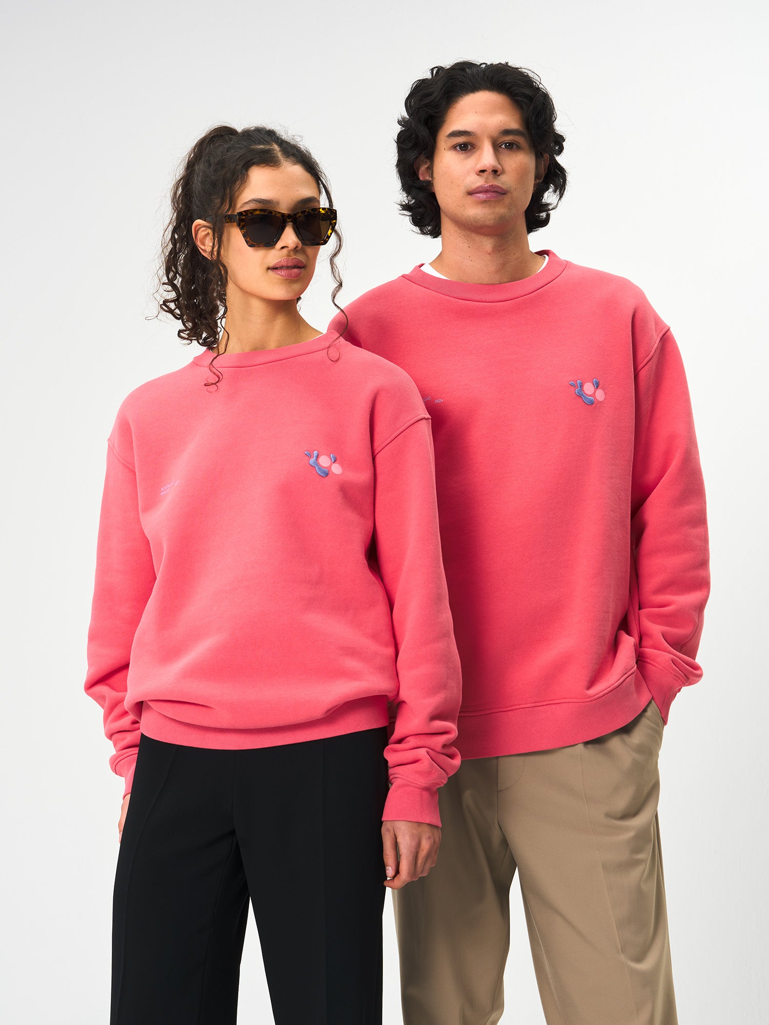 pinqponq-Sweatshirt-Unisex-Watermelon-Pink-models-front