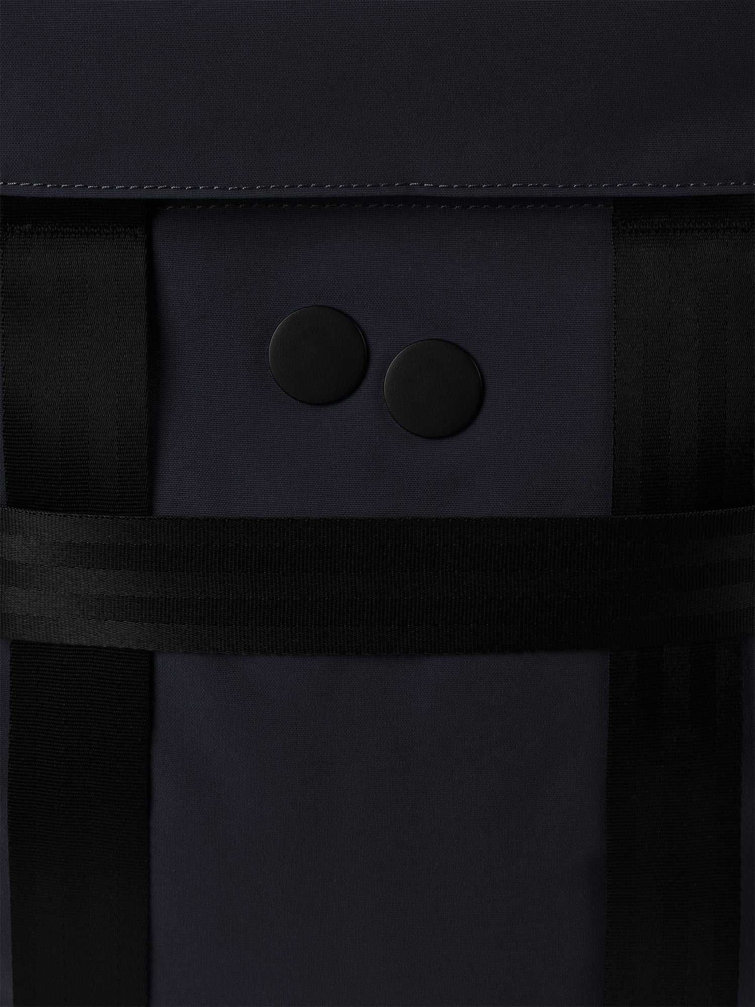 pinqponq-Pendik-TB-Solid-Navy-front-closeup-detail