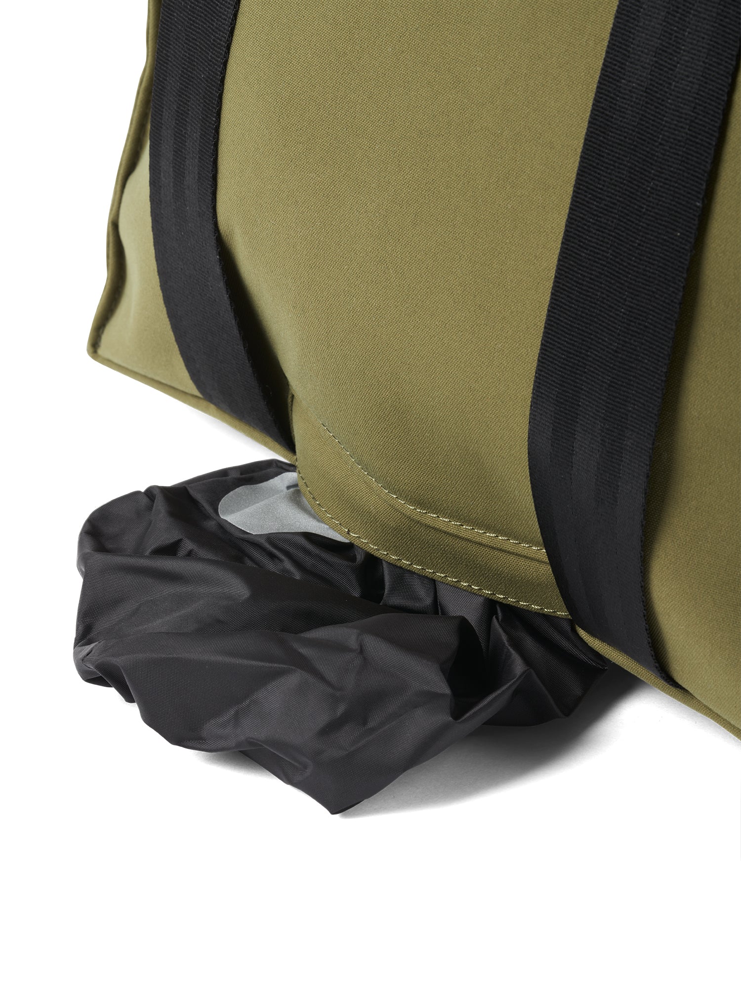 pinqponq-Pendik-TB-Solid-Olive-closeup-details