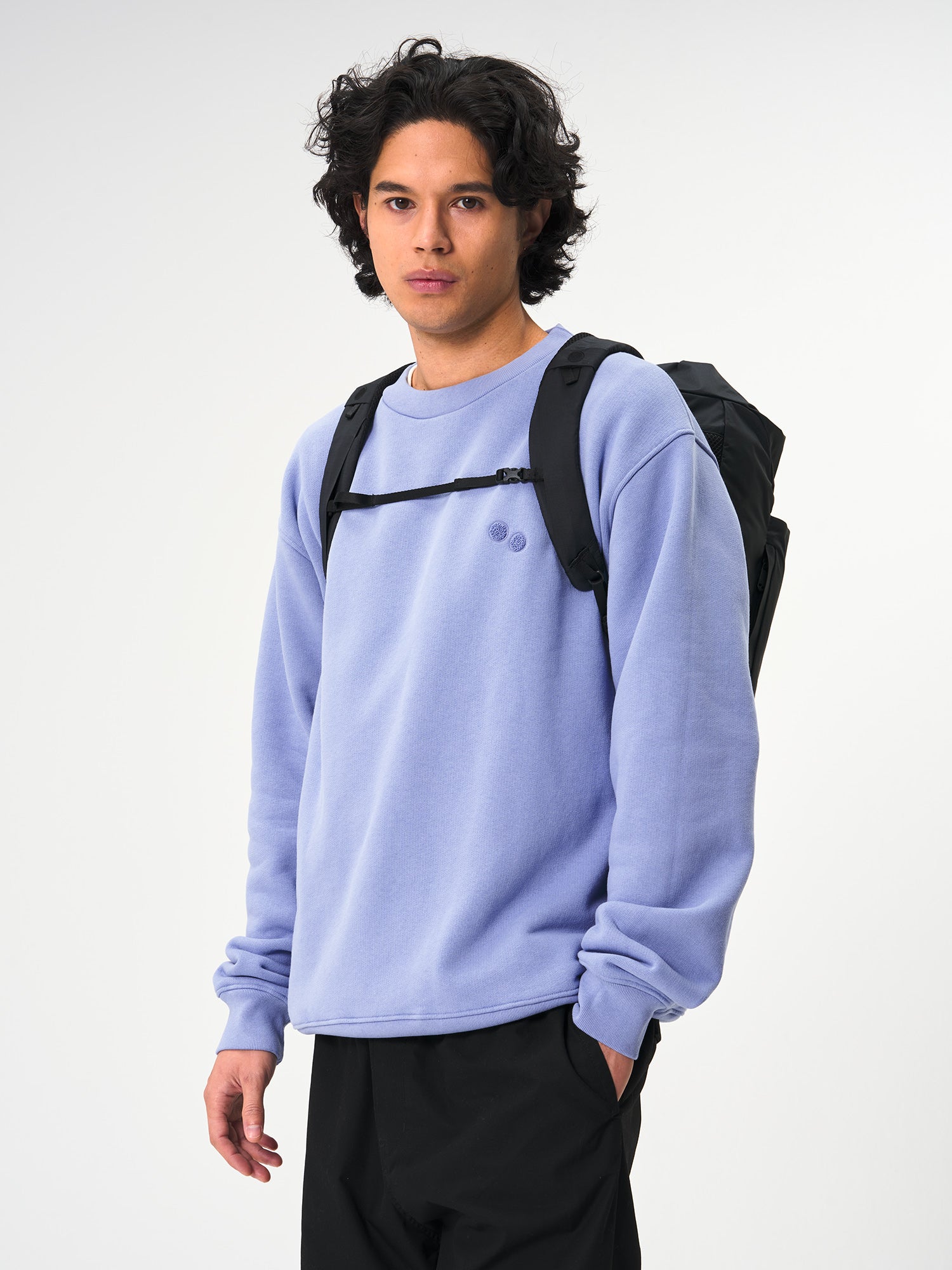 pinqponq-backpack-Dukek-Pure-Black-model-back