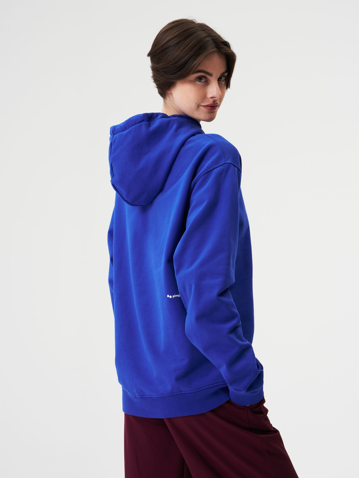 pinqponq-Hoodie-Unisex-Future-Blue-model-back