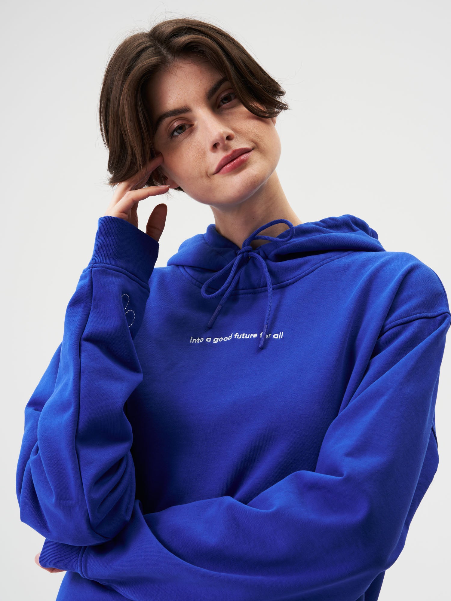 pinqponq-Hoodie-Unisex-Future-Blue-model-front-detail