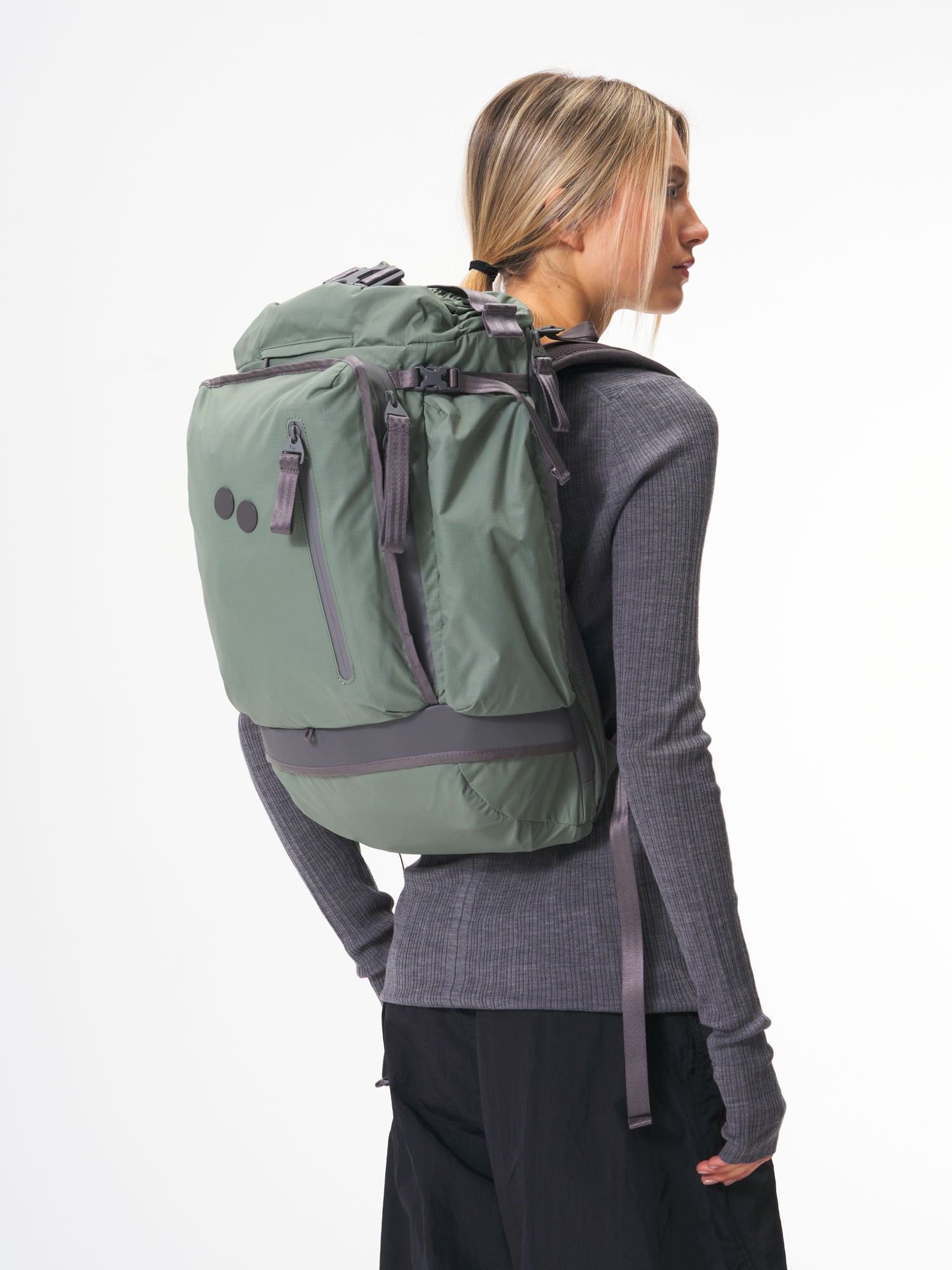 pinqponq-Komut-MB-Pure-Sage-model-female-front