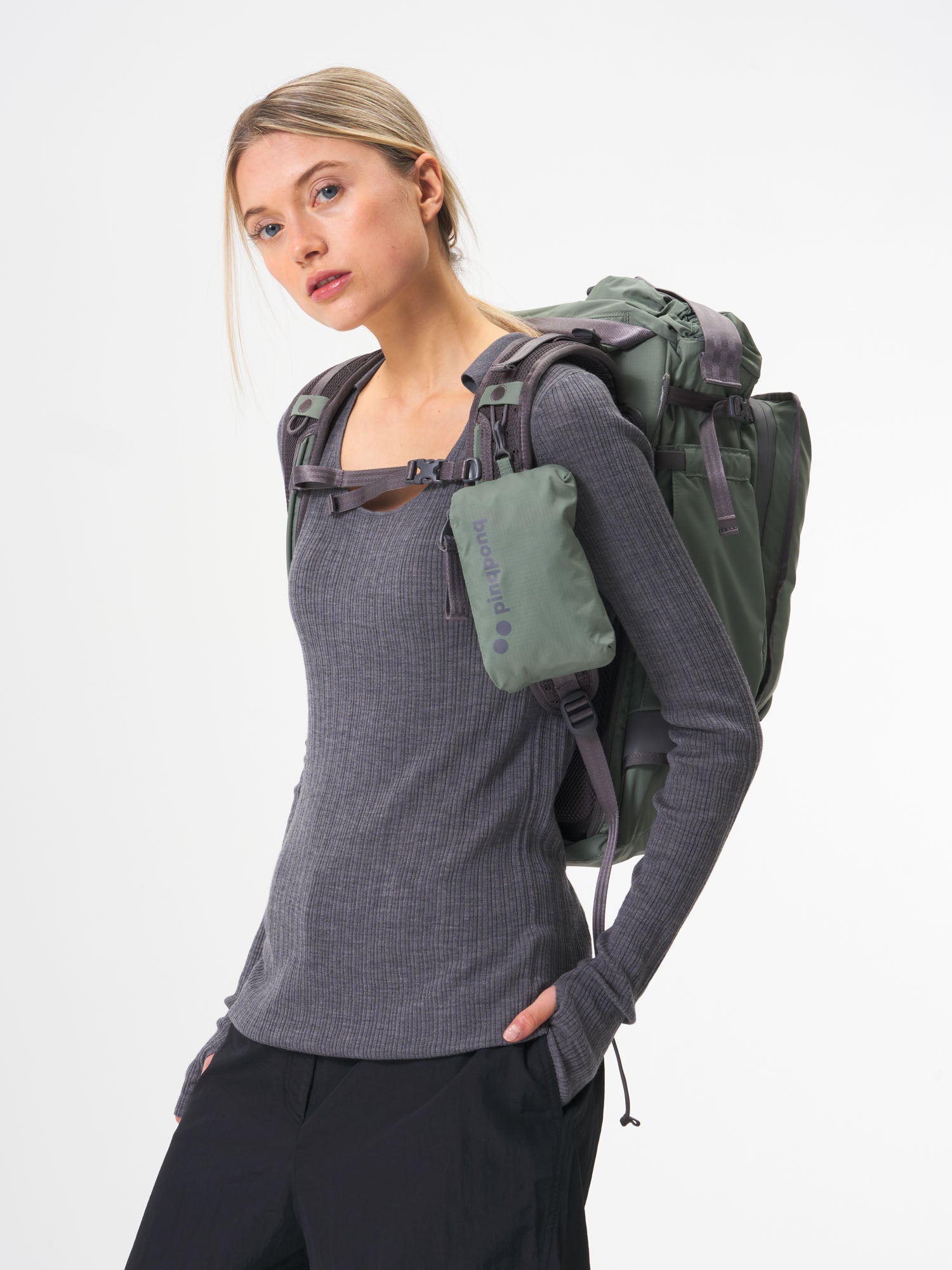 pinqponq-Komut-MB-Pure-Sage-model-female-back