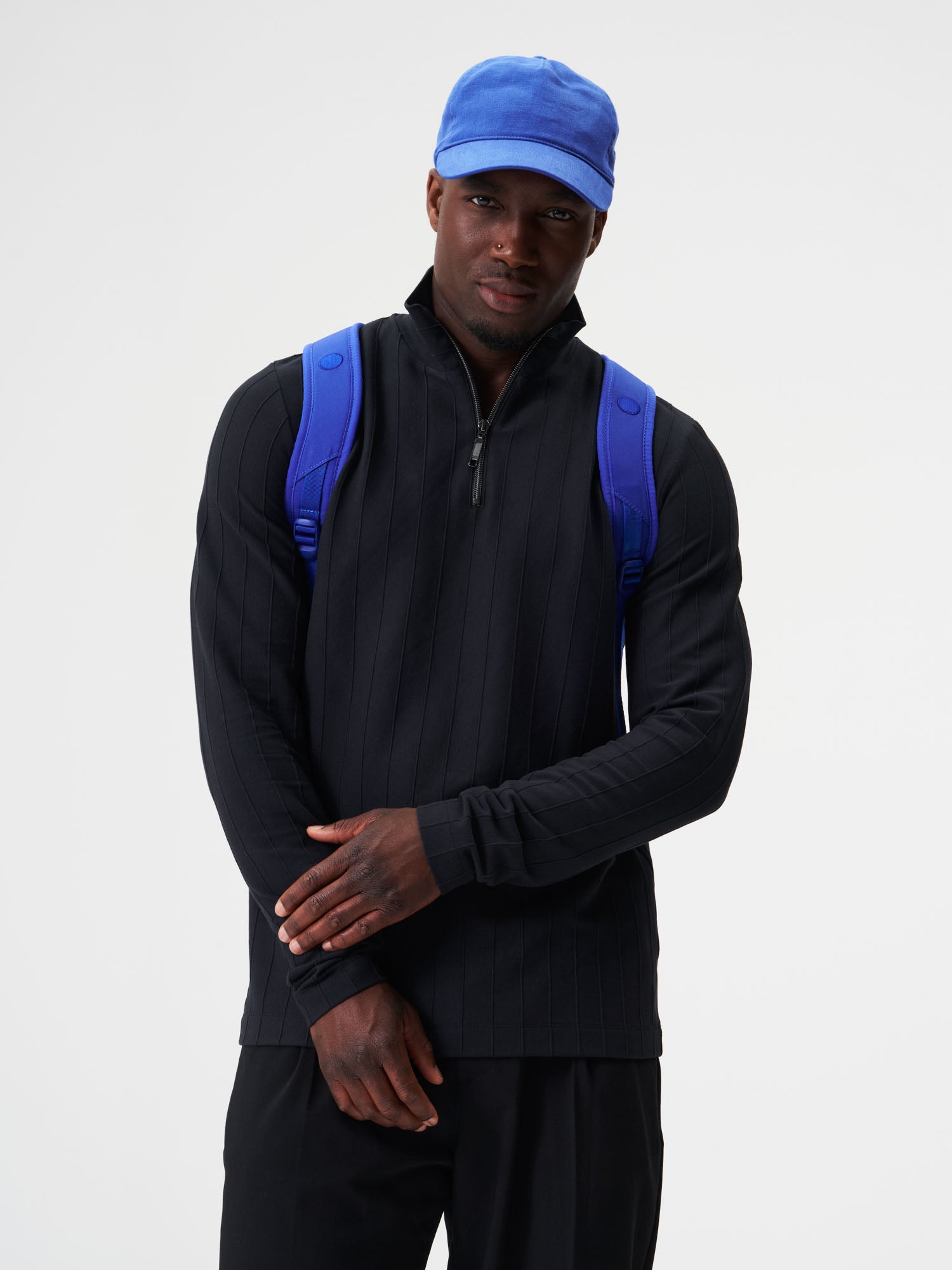 pinqponq-Komo-Ultimate-Blue-model-back
