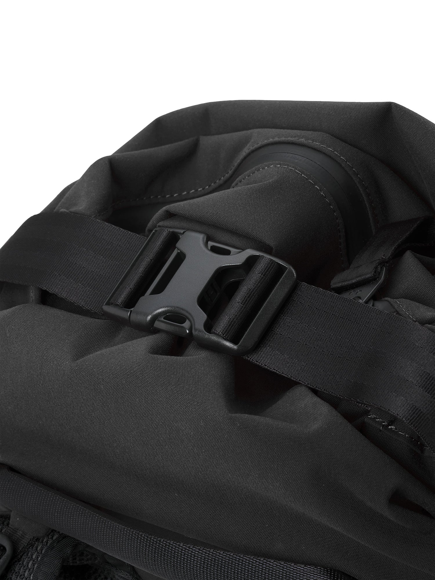 pinqponq-Komut-Medium-Solid-Black-details