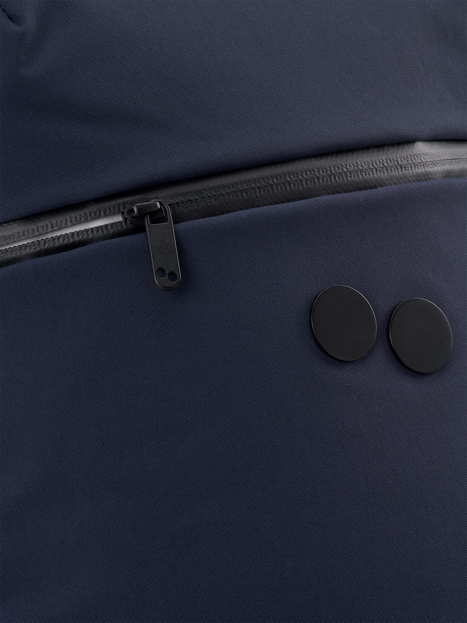 pinqponq-Kontor-Solid-Navy-closeup-details