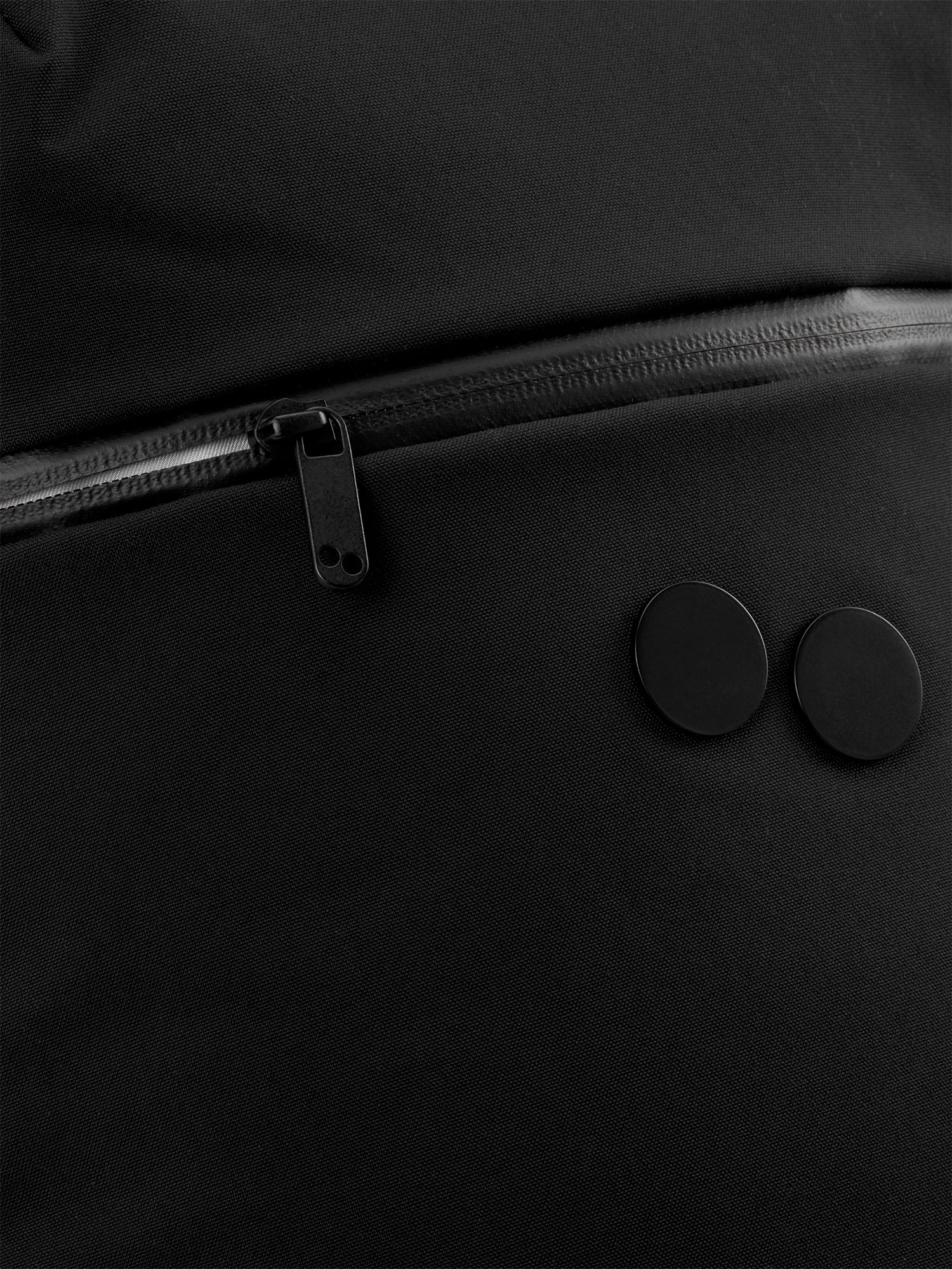 pinqponq-Kontor-Solid-Black-closeup-details