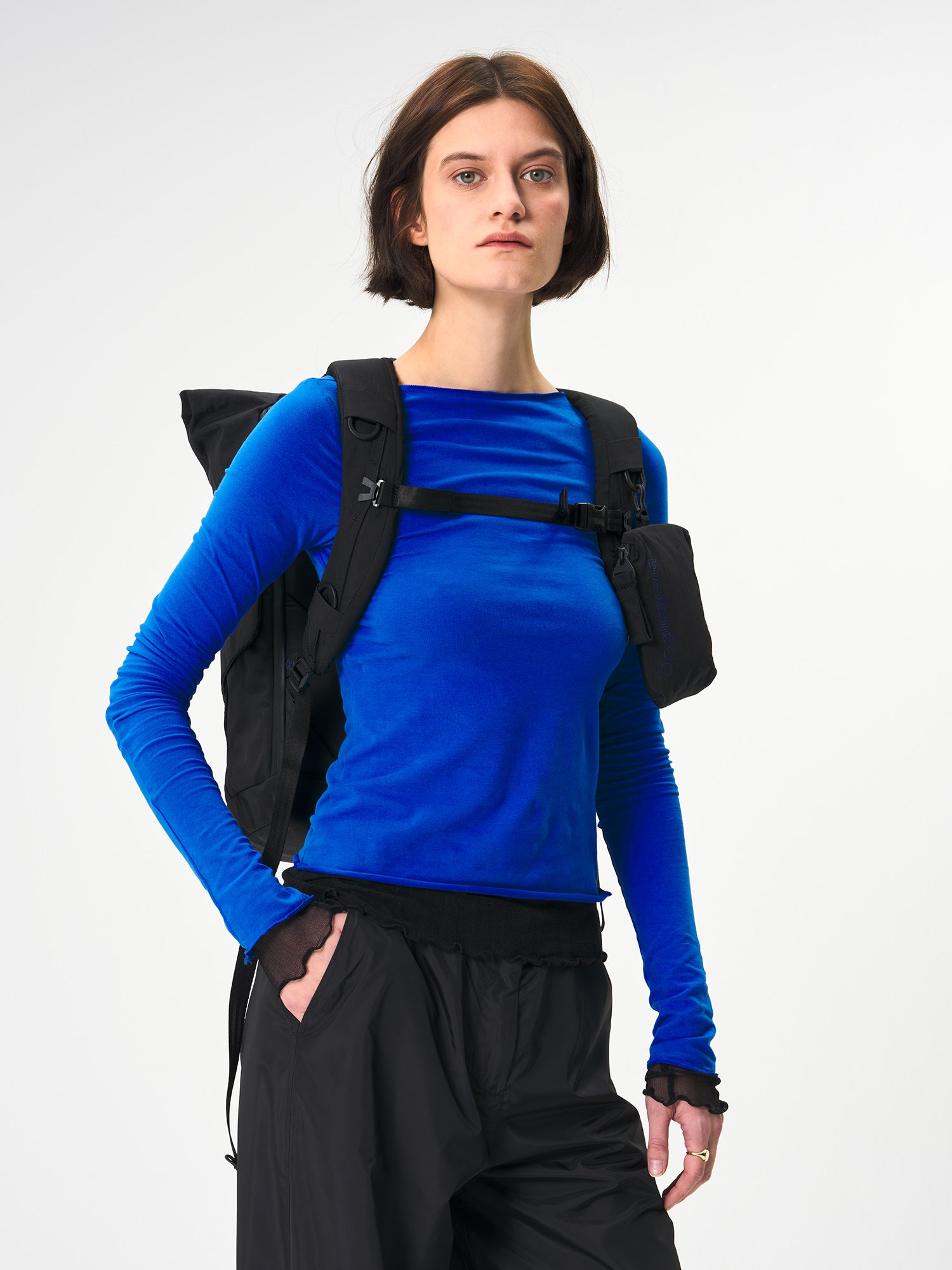 pinqponq-backpack-Kross-Crinkle-Black-model-back