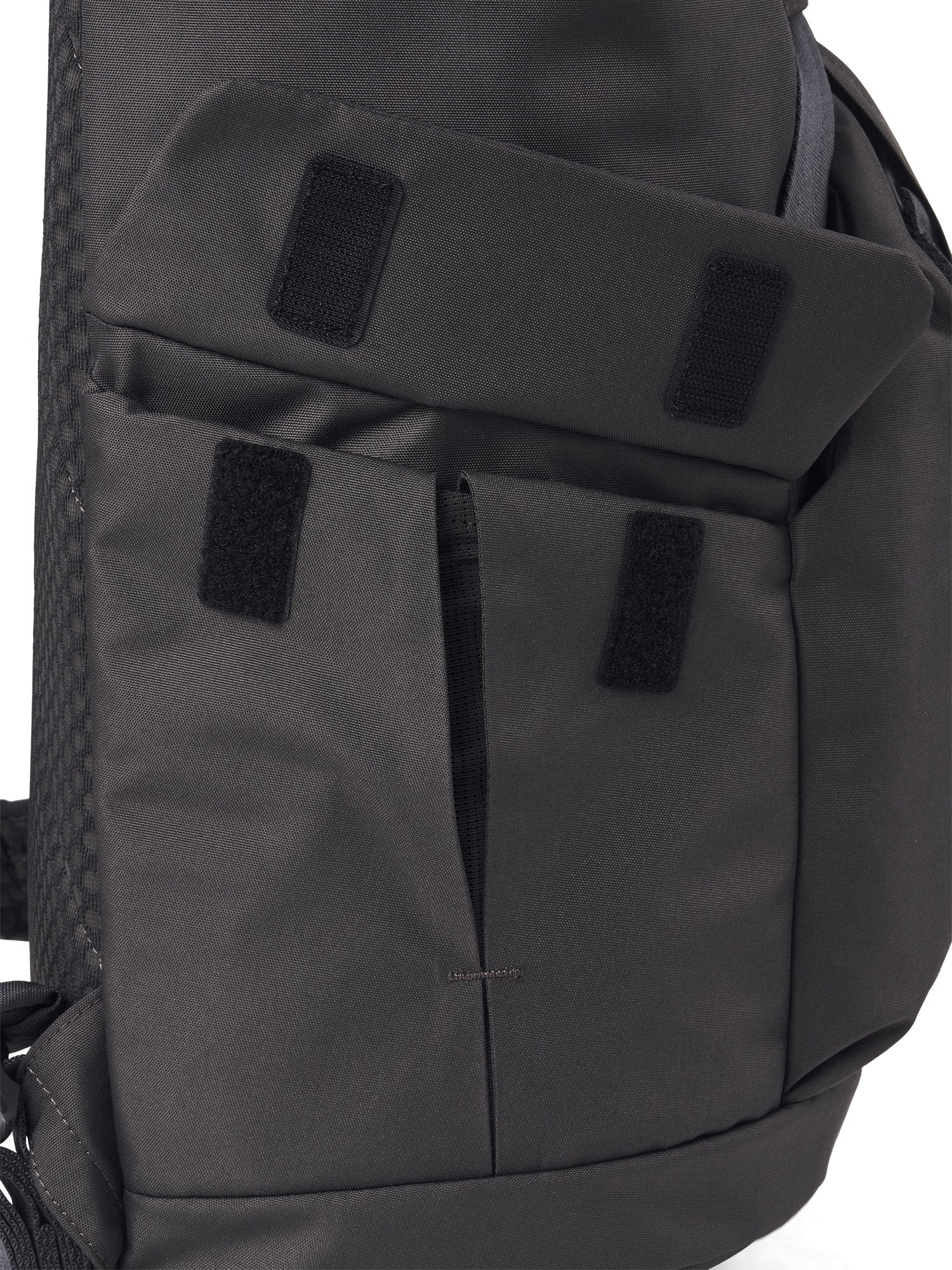 pinqponq-Kross-Deep-Anthra-details