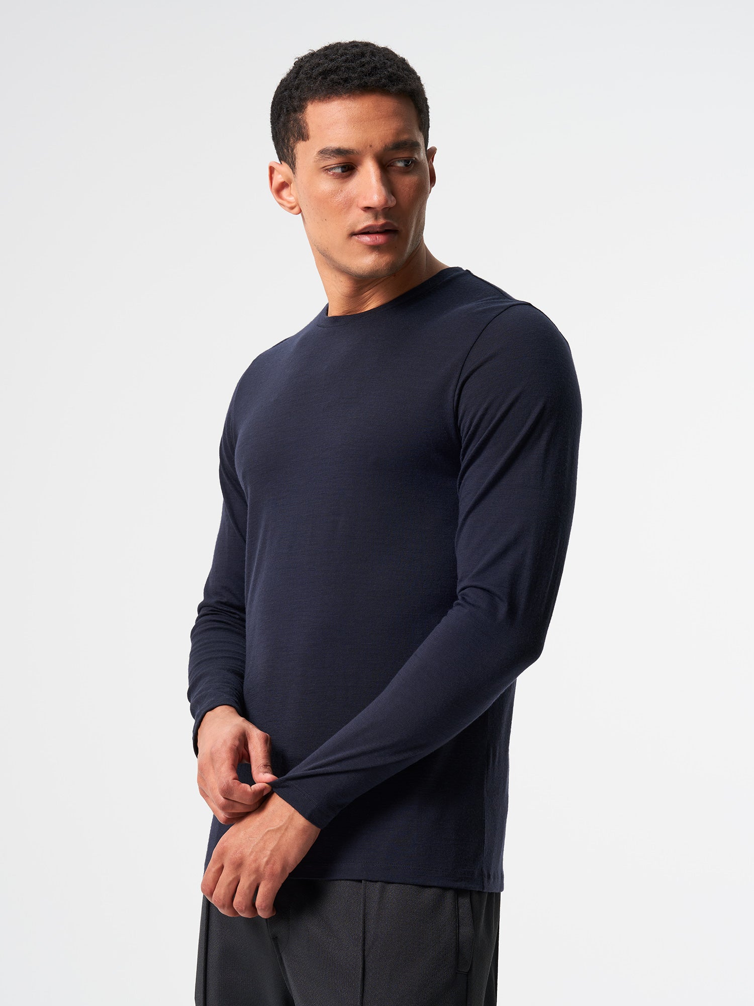pinqponq-Longsleeve-Merino-Men-Core-Sheep-Navy-model-front