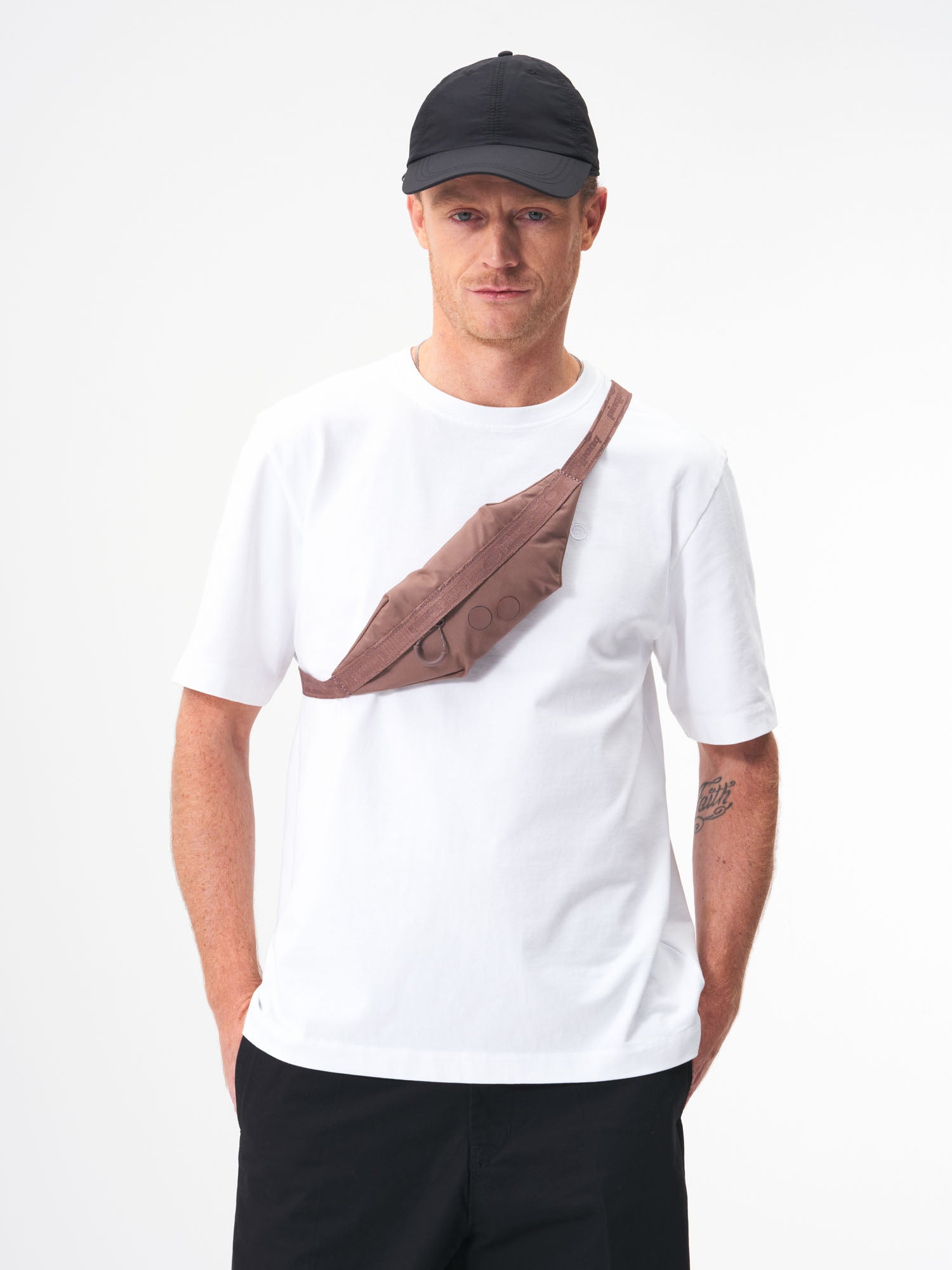 pinqponq-Nik-Dusted-Mauve-model-front