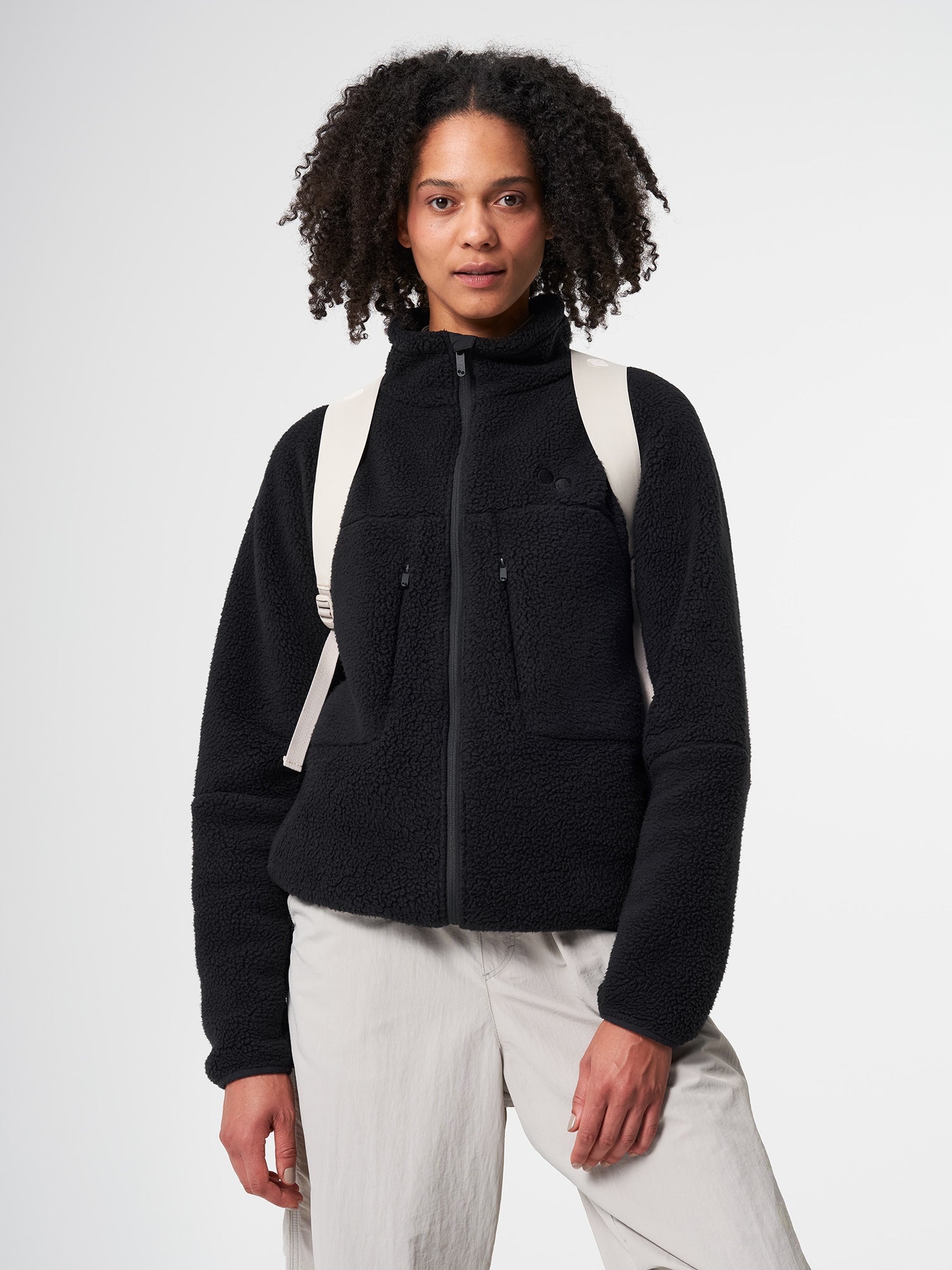 pinqponq-Purik-Cliff-Beige-model-back