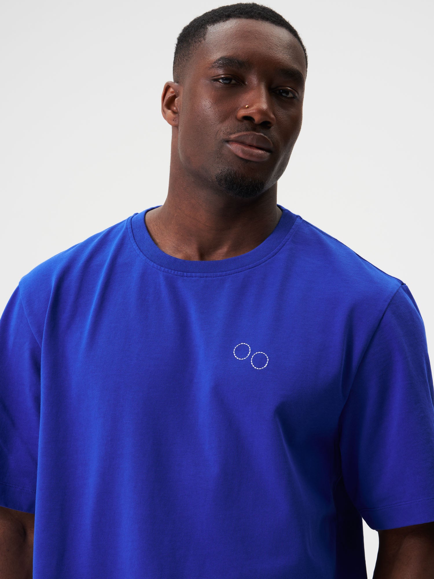 pinqponq-T-Shirt-Graphic-Men-Future-Blue-Pelle-Cass-Pingpong-model-front-detail