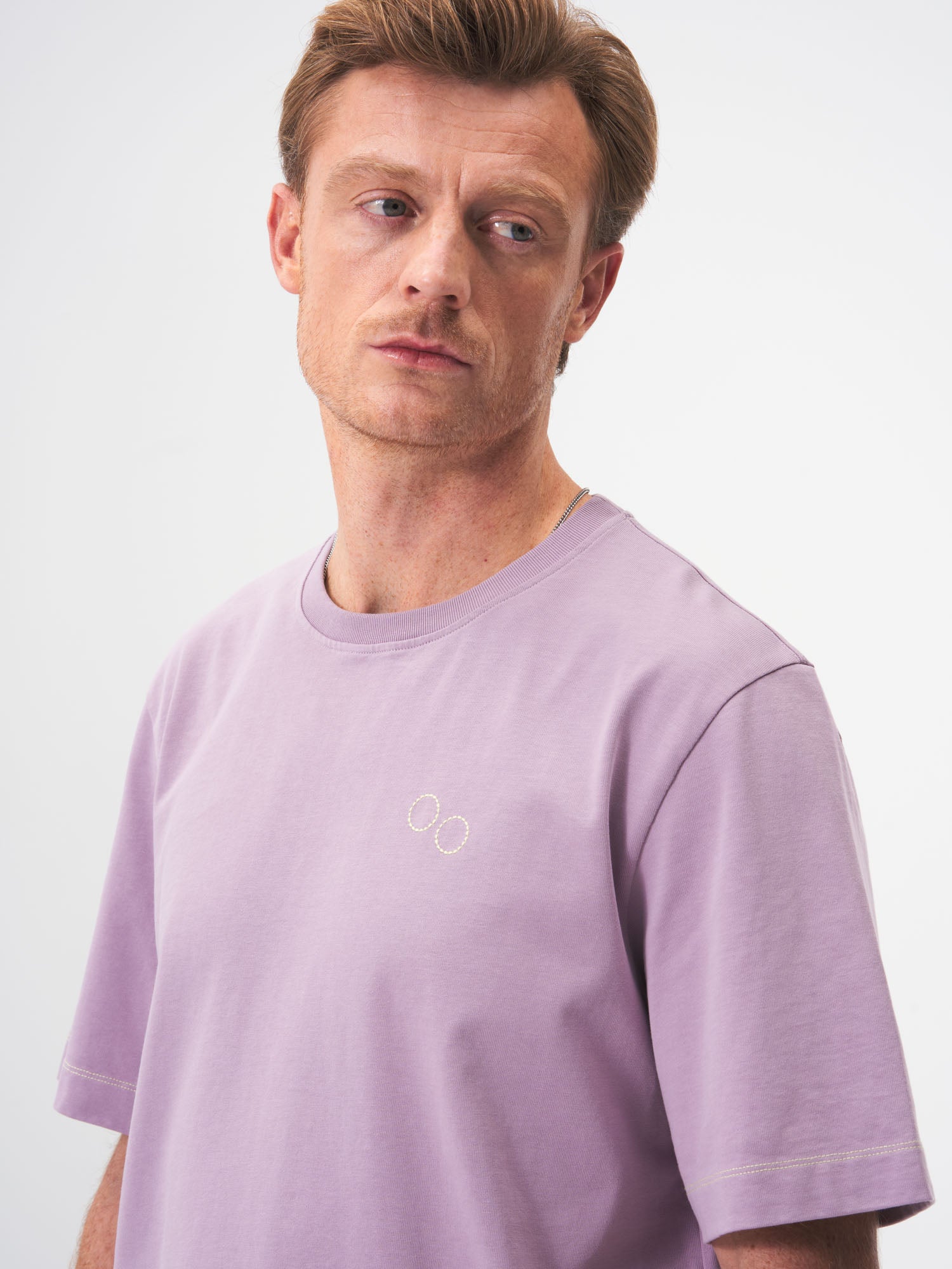 pinqponq-T-Shirt-Crafted-Lilac-model-male-front-detail