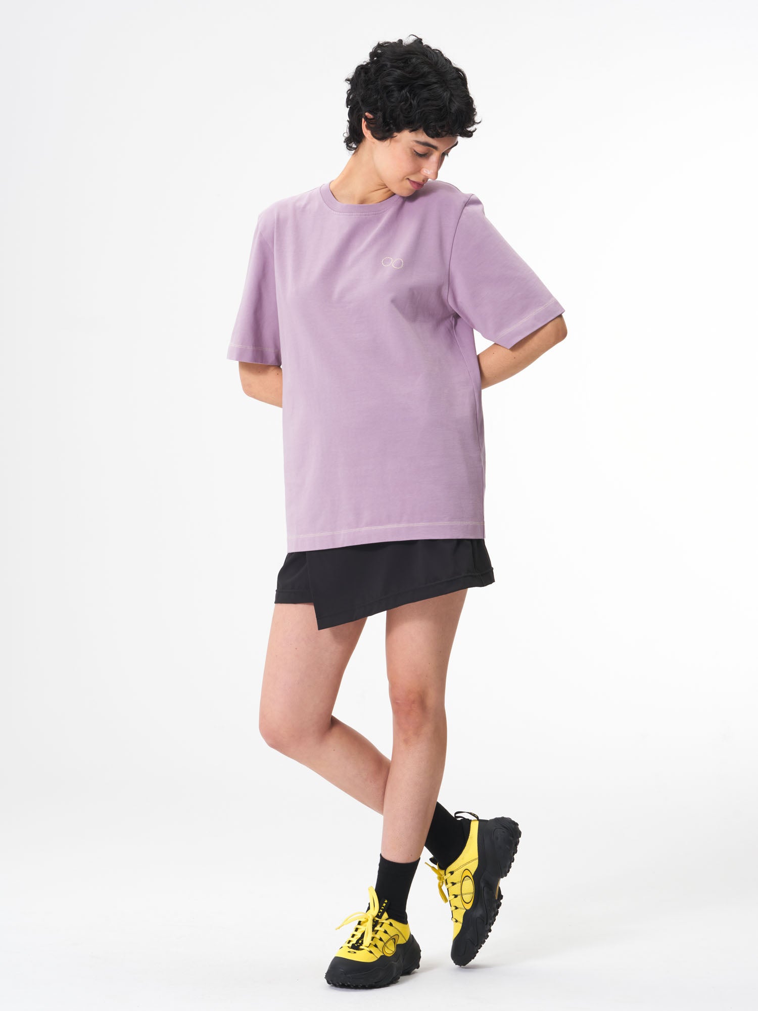 pinqponq-T-Shirt-Crafted-Lilac-model-female-front