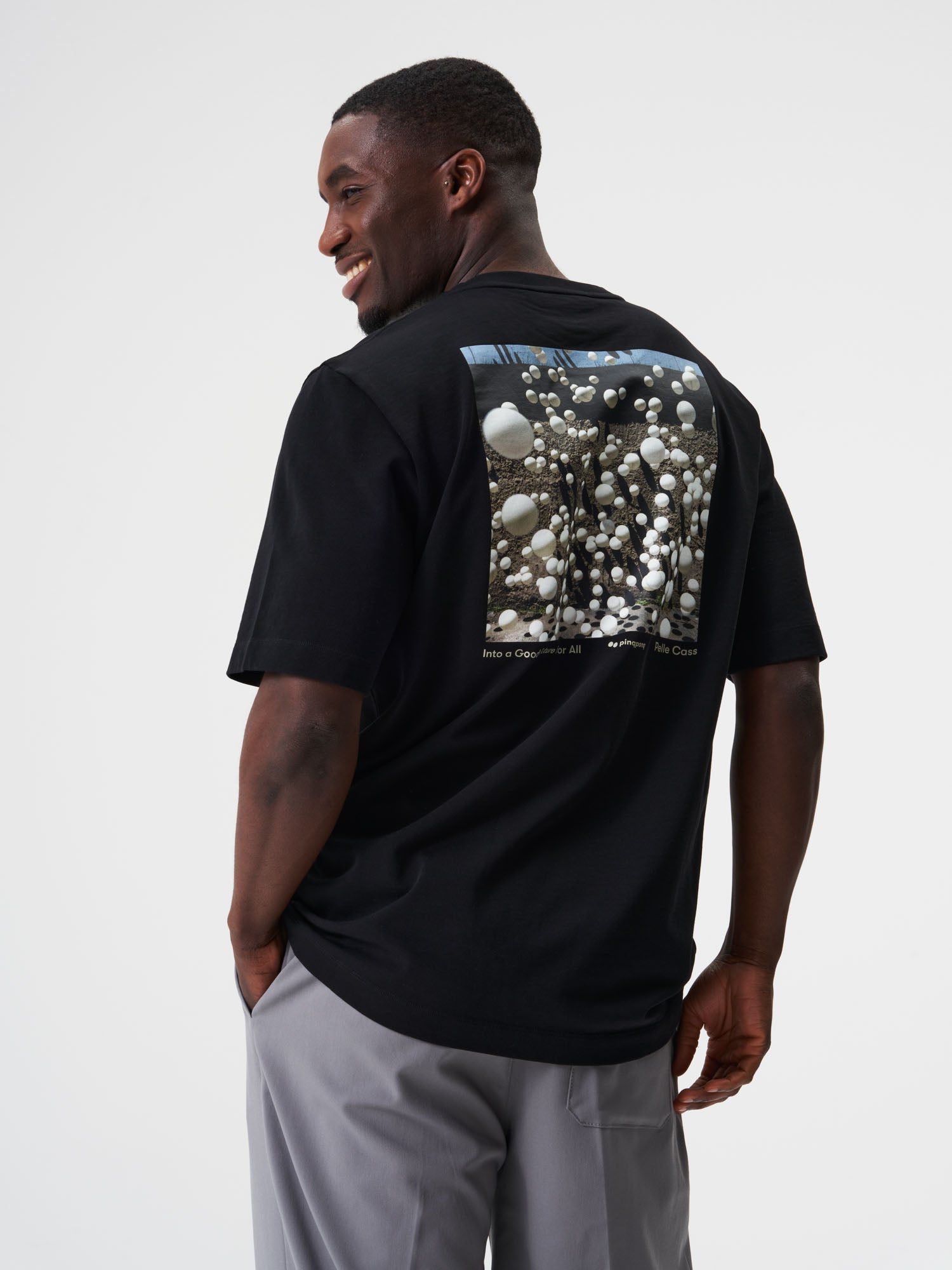 pinqponq-T-Shirt-Graphic-Men-Black-Pelle-Cass-Pingpong-model-back