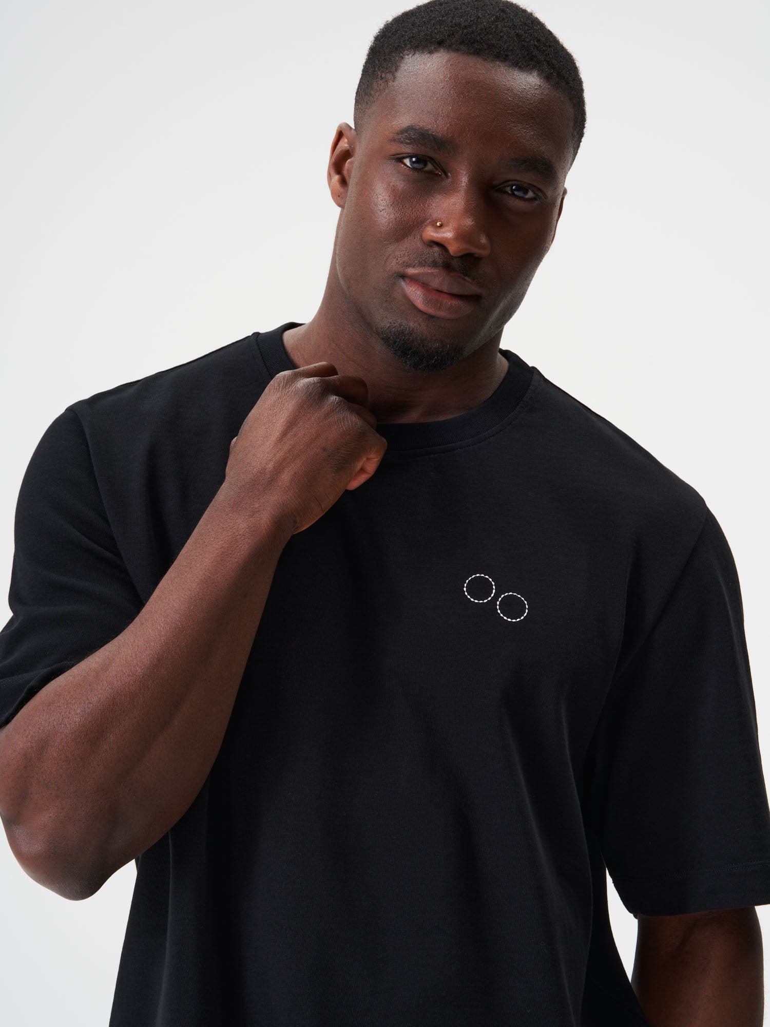 pinqponq-T-Shirt-Graphic-Men-Black-Pelle-Cass-Pingpong-model-front-detail