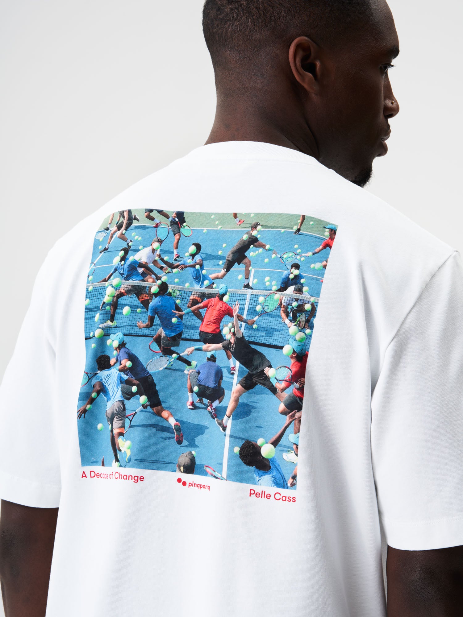 pinqponq-T-Shirt-Graphic-Men-Dandelion-White-Pelle-Cass-Tennis-model-back