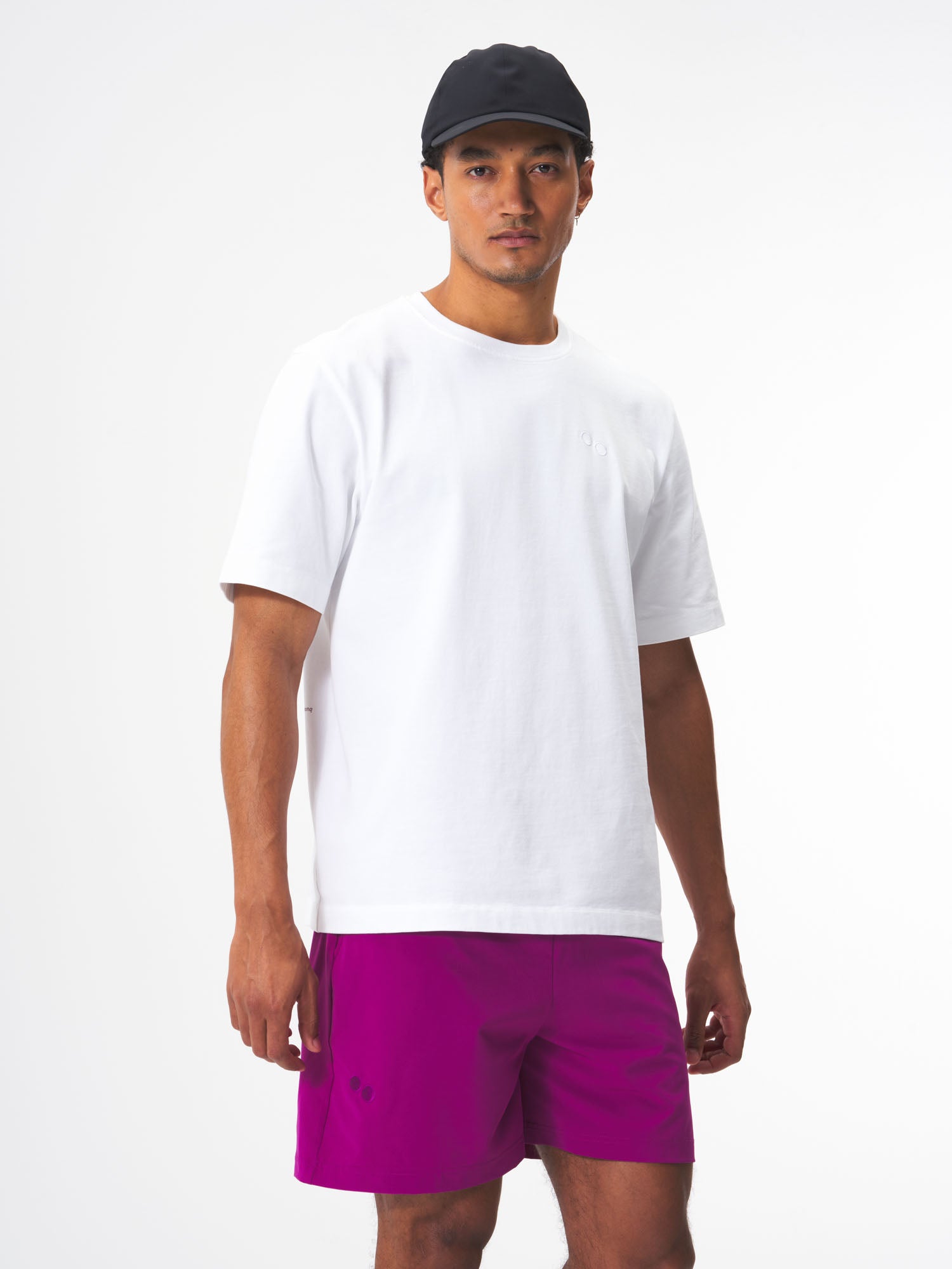 pinqponq-T-Shirt-Flower-White-model-male-front