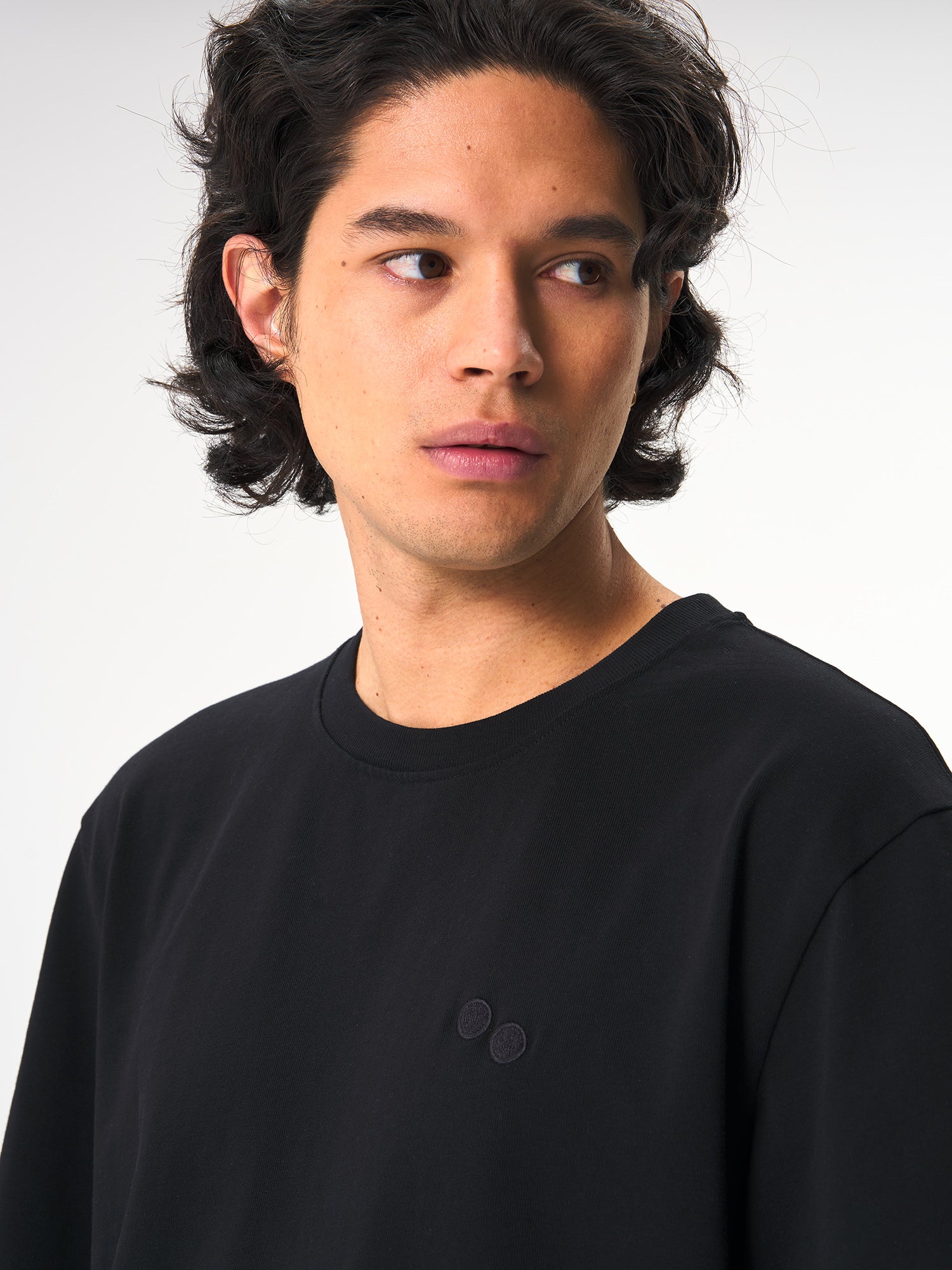 pinqponq-Tshirt-Cotton-Men-Black-model-front-detail