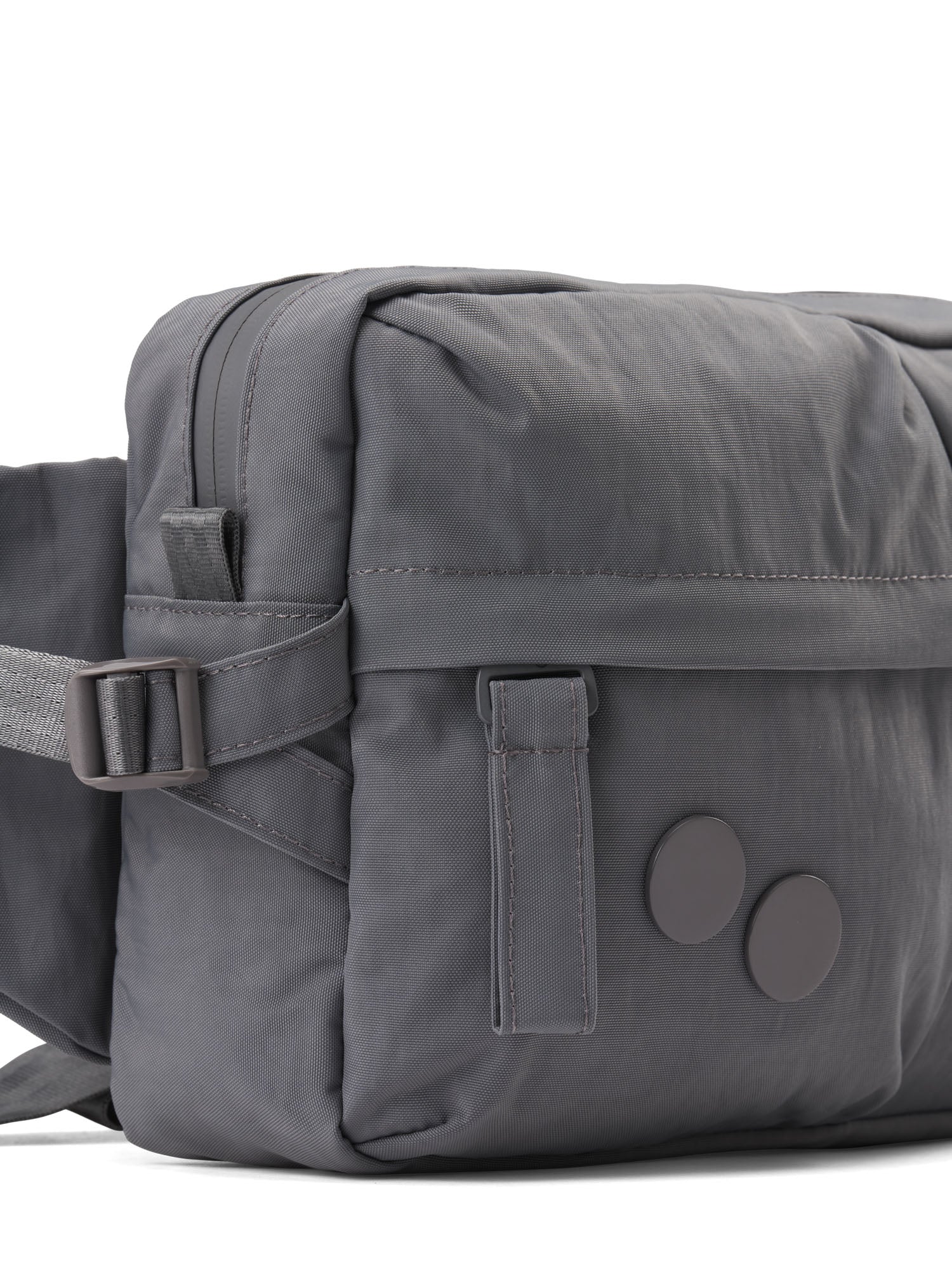 pinqponq-Tetrik-Large-Crinkle-Grey-closeup