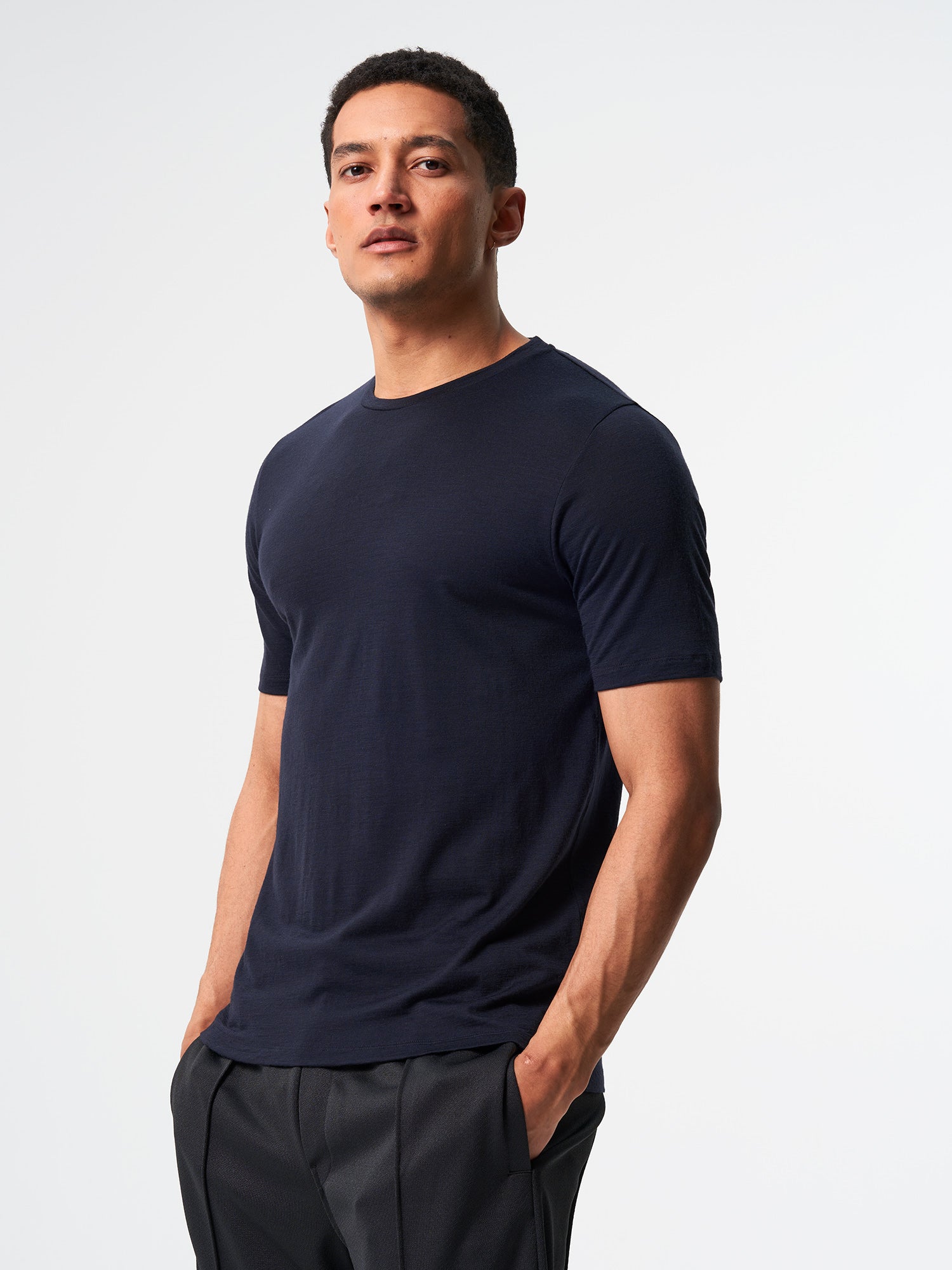 pinqponq-T-Shirt-Merino-Men-Iconic-Sheep-Navy-model-front