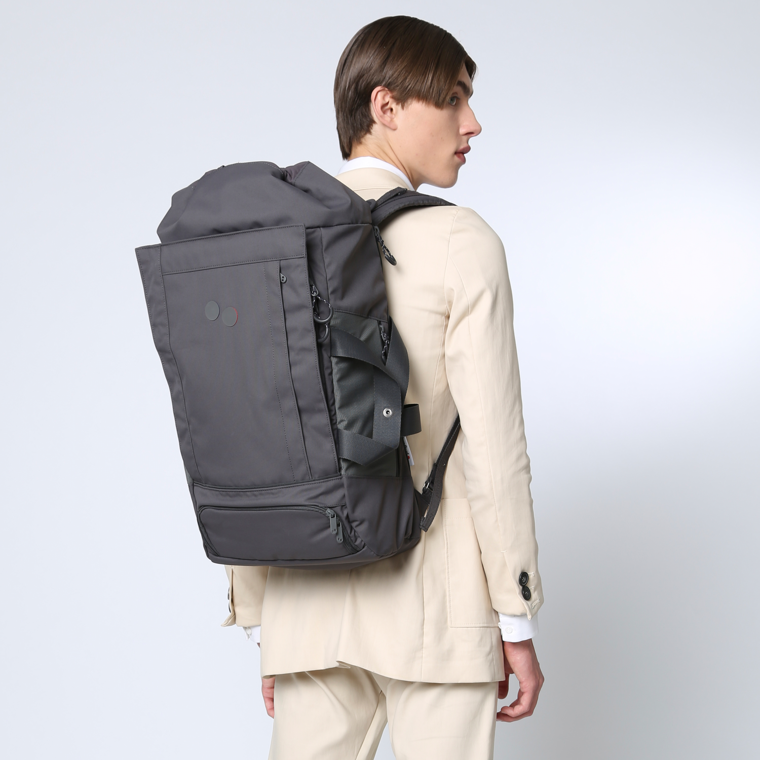 pinqponq-backpack-Blok-Large-Deep-Anthra-model-front