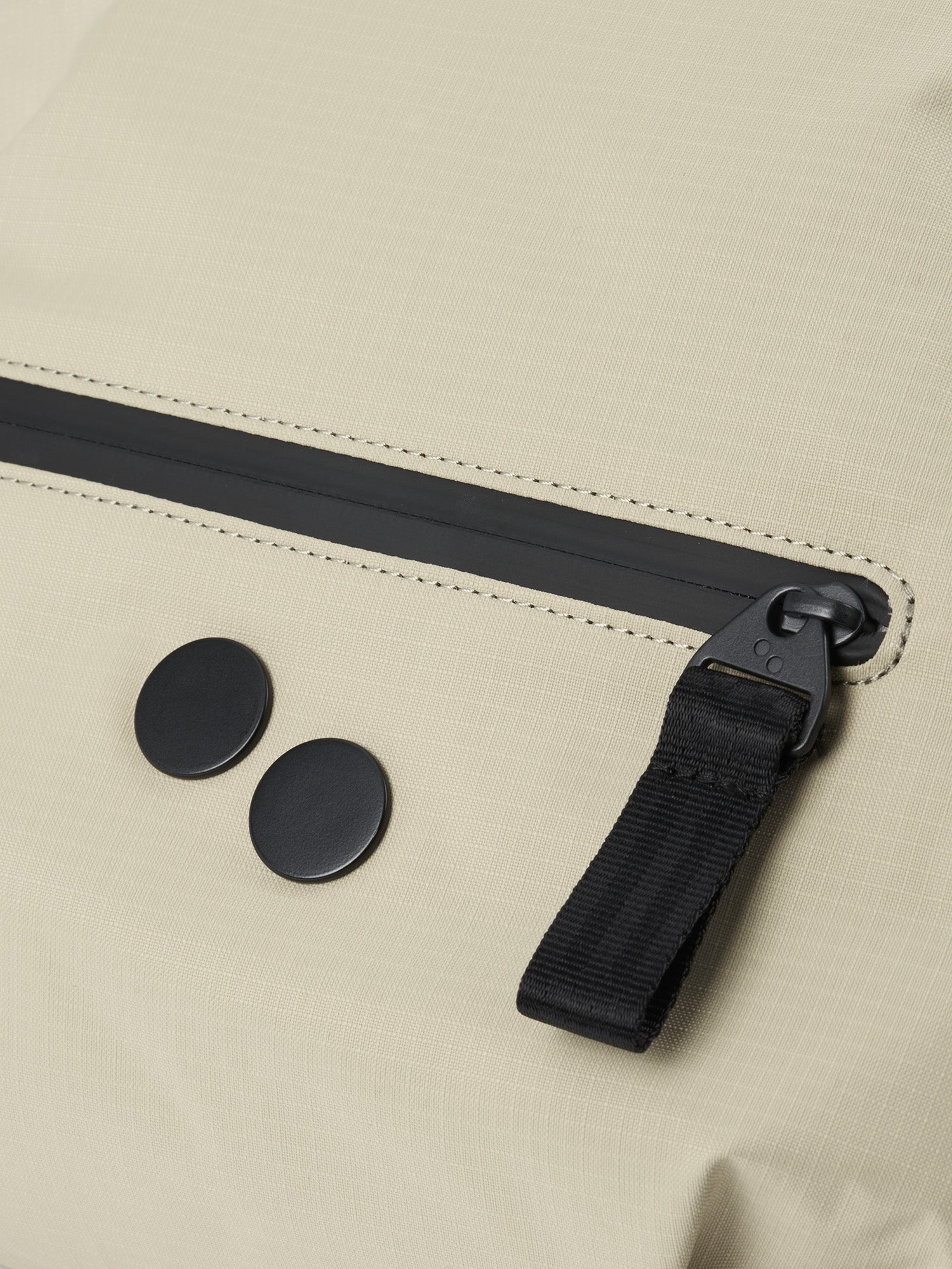 pinqponq-Aksel-Pure-Olive-detail