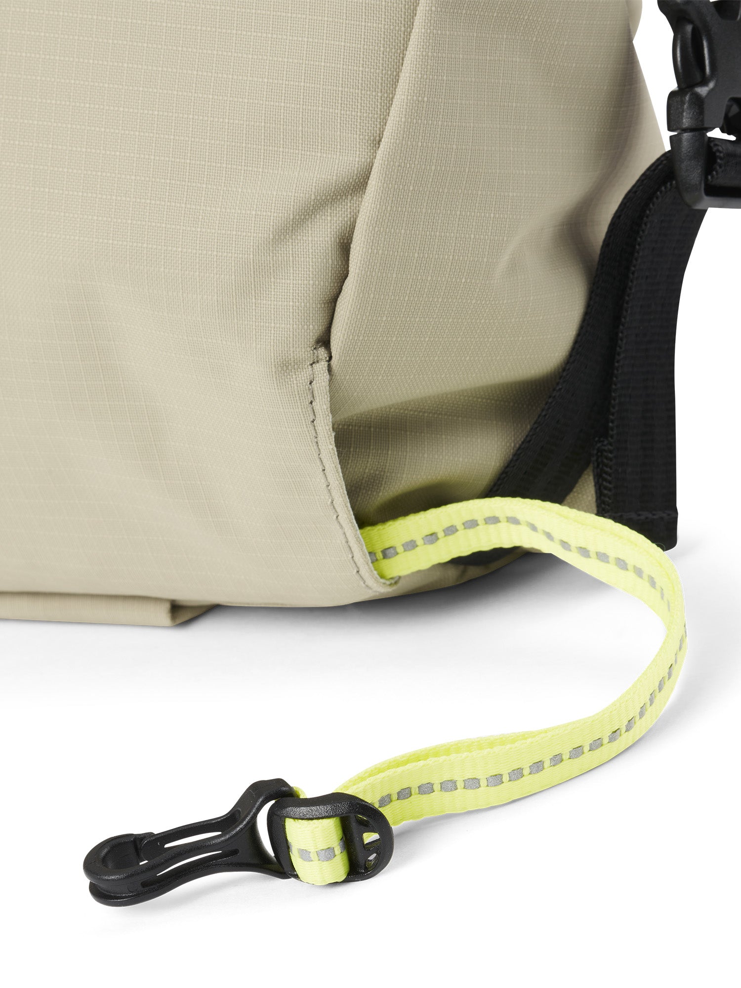 pinqponq-Aksel-Pure-Olive-closeup-detail