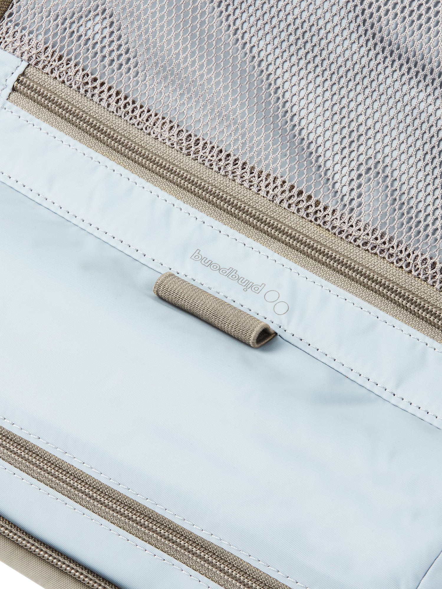 pinqponq-backpack-Blok-Medium-Crinkle-Taupe-detail