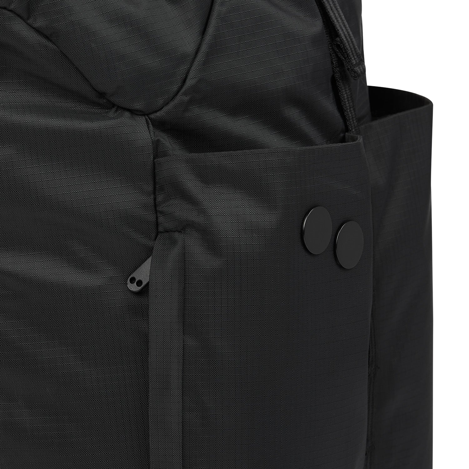 pinqponq-backpack-Dukek-Pure-Black-material