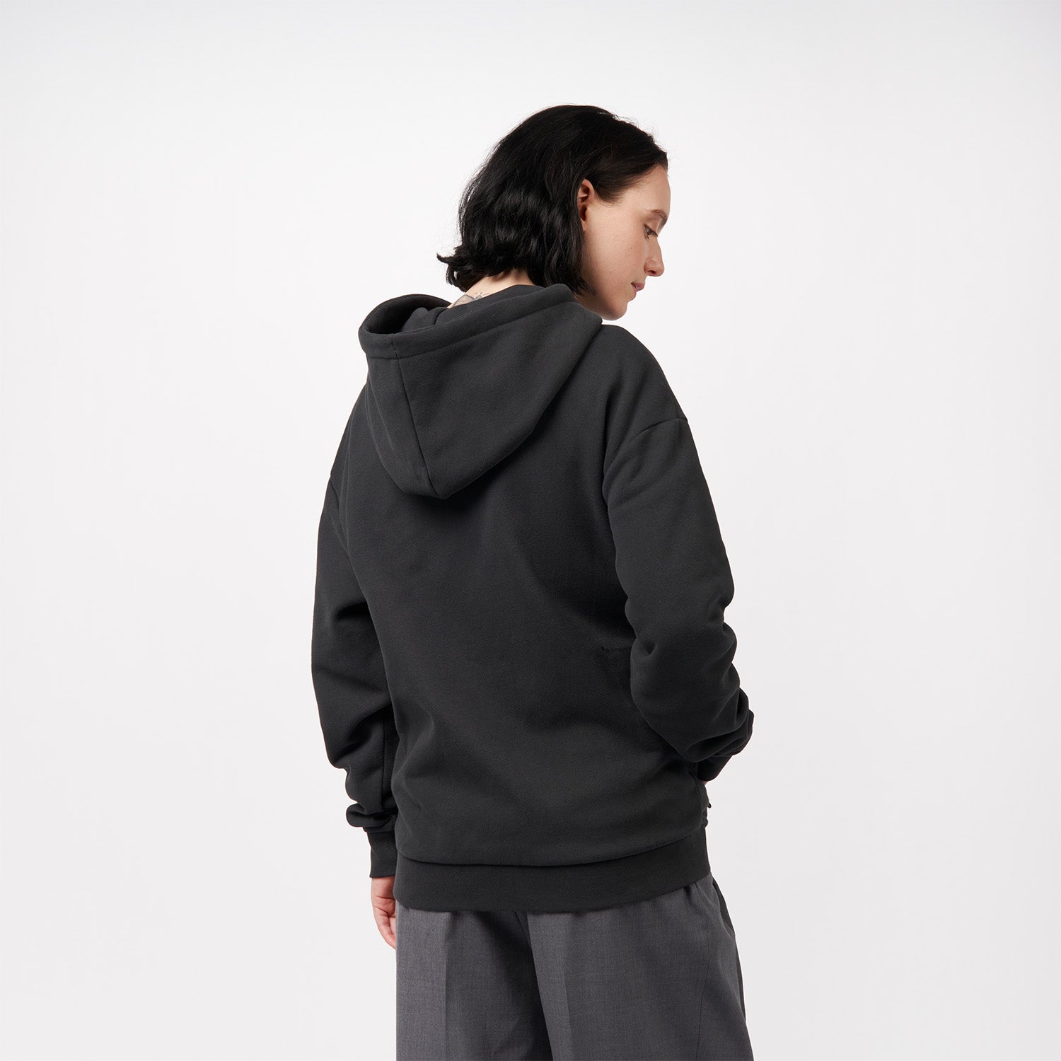 pinqponq-Zipped-Hoodie-Peat-Black-unisex-model-back