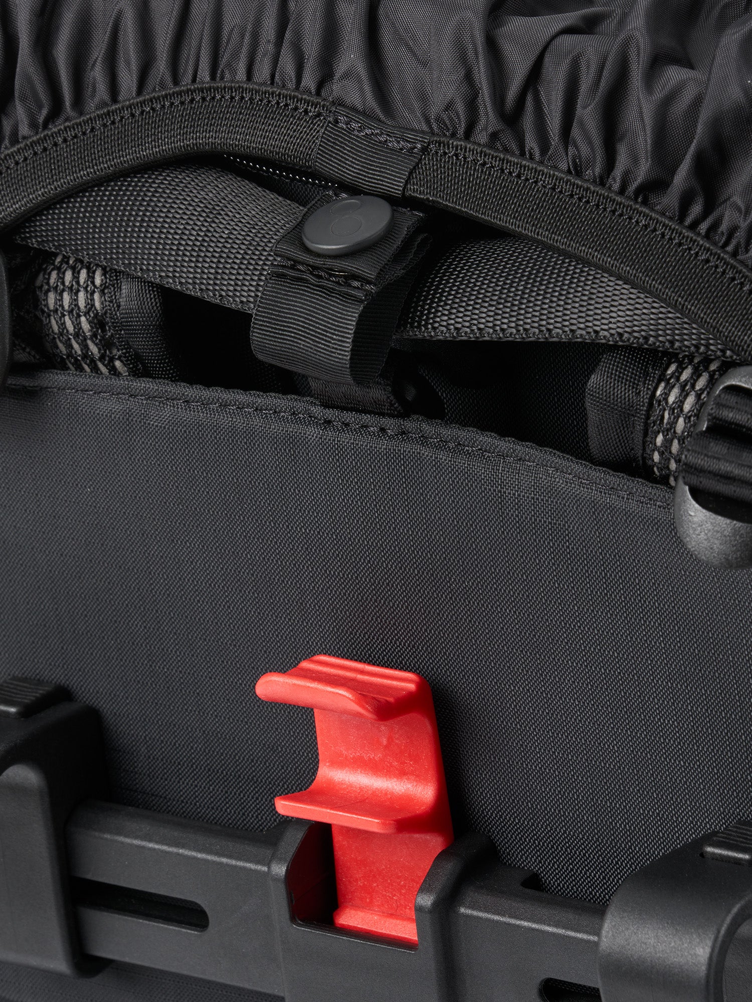 pinqponq-Komut-Medium-Bike-Pure-Black-closeup