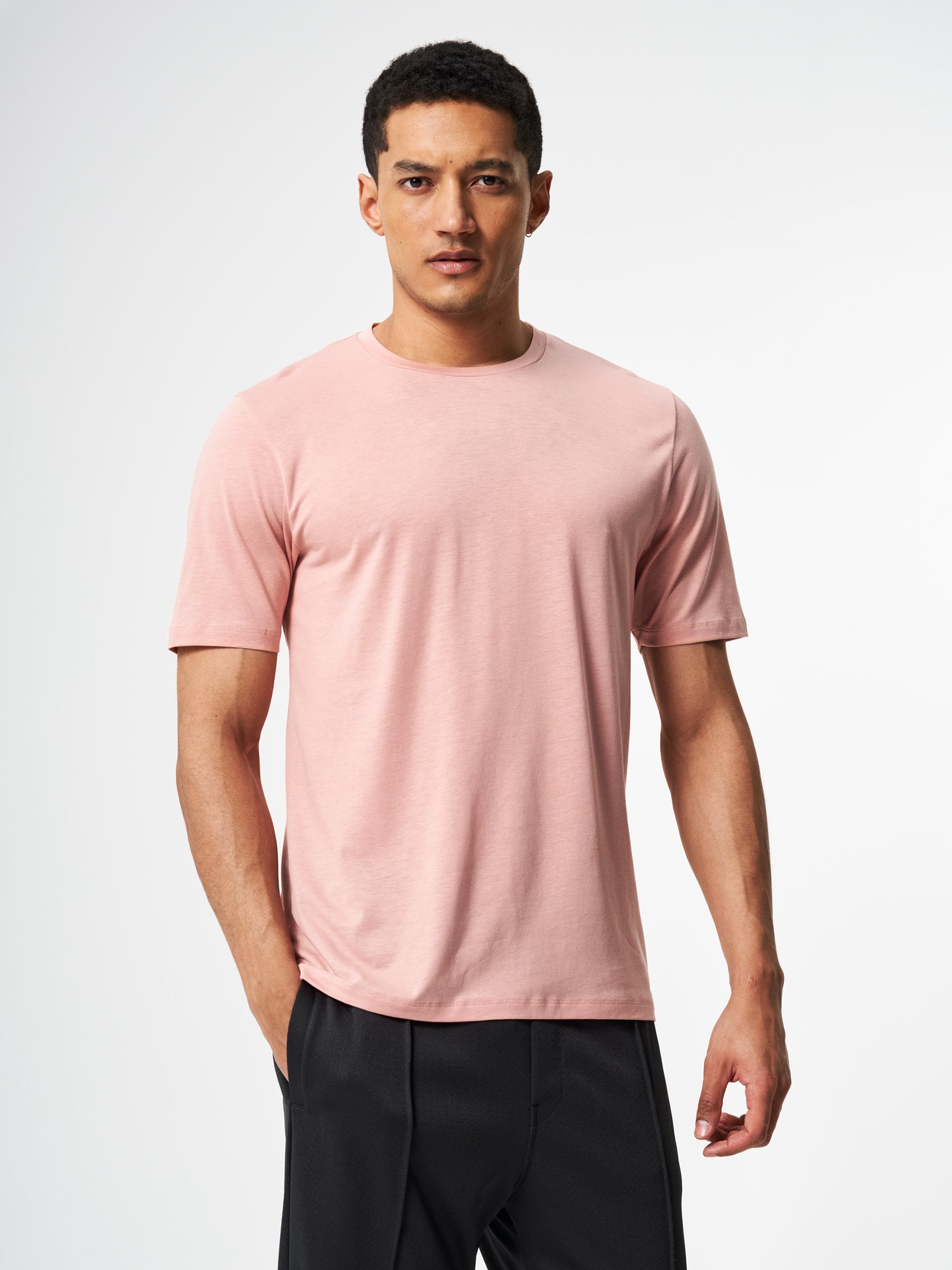 pinqponq-Tshirt-Tencel-Cotton-Men-Iconic-Wooden-Pink-model-front