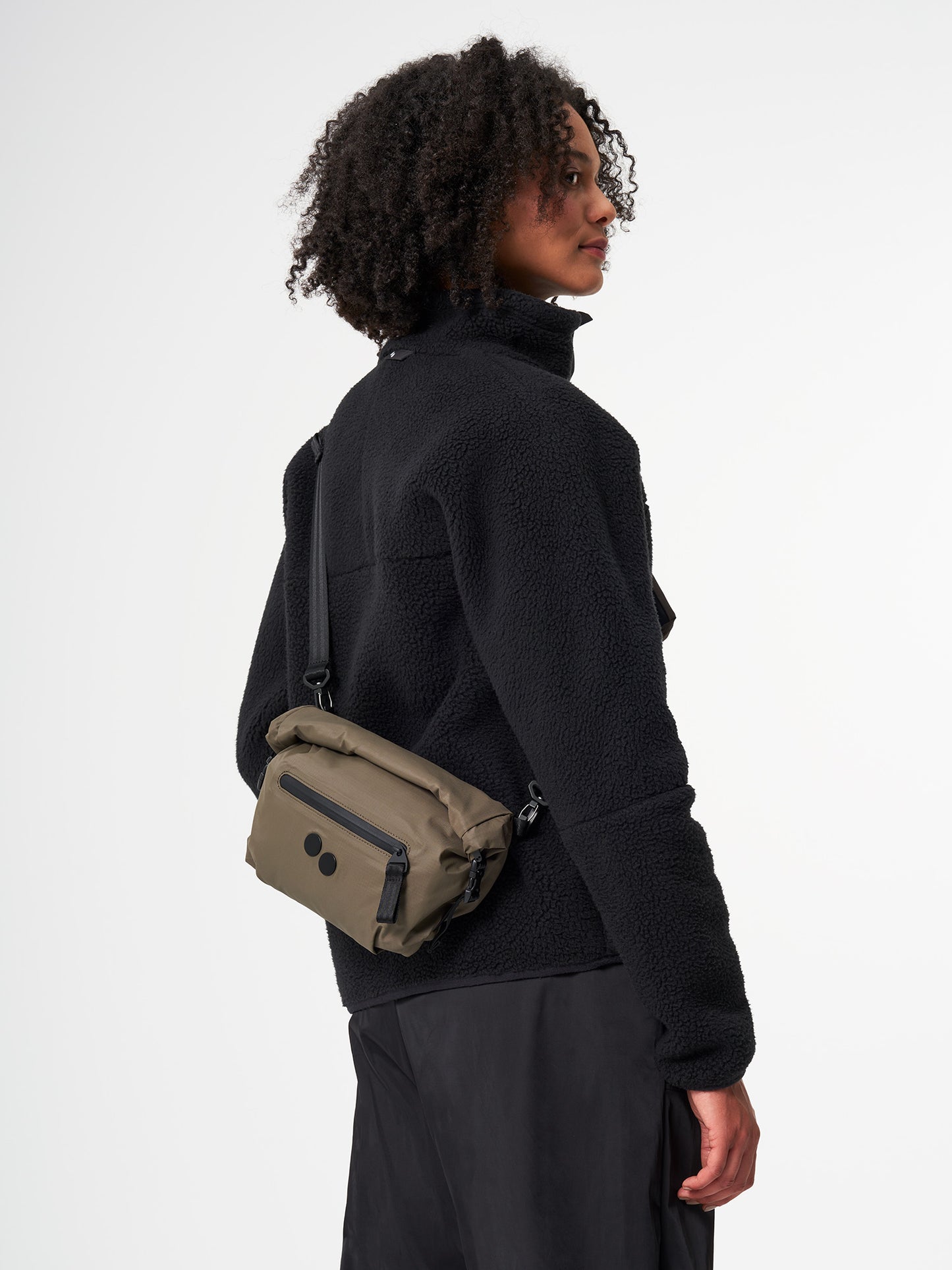 pinqponq-Aksel-Pure-Brown-model-back