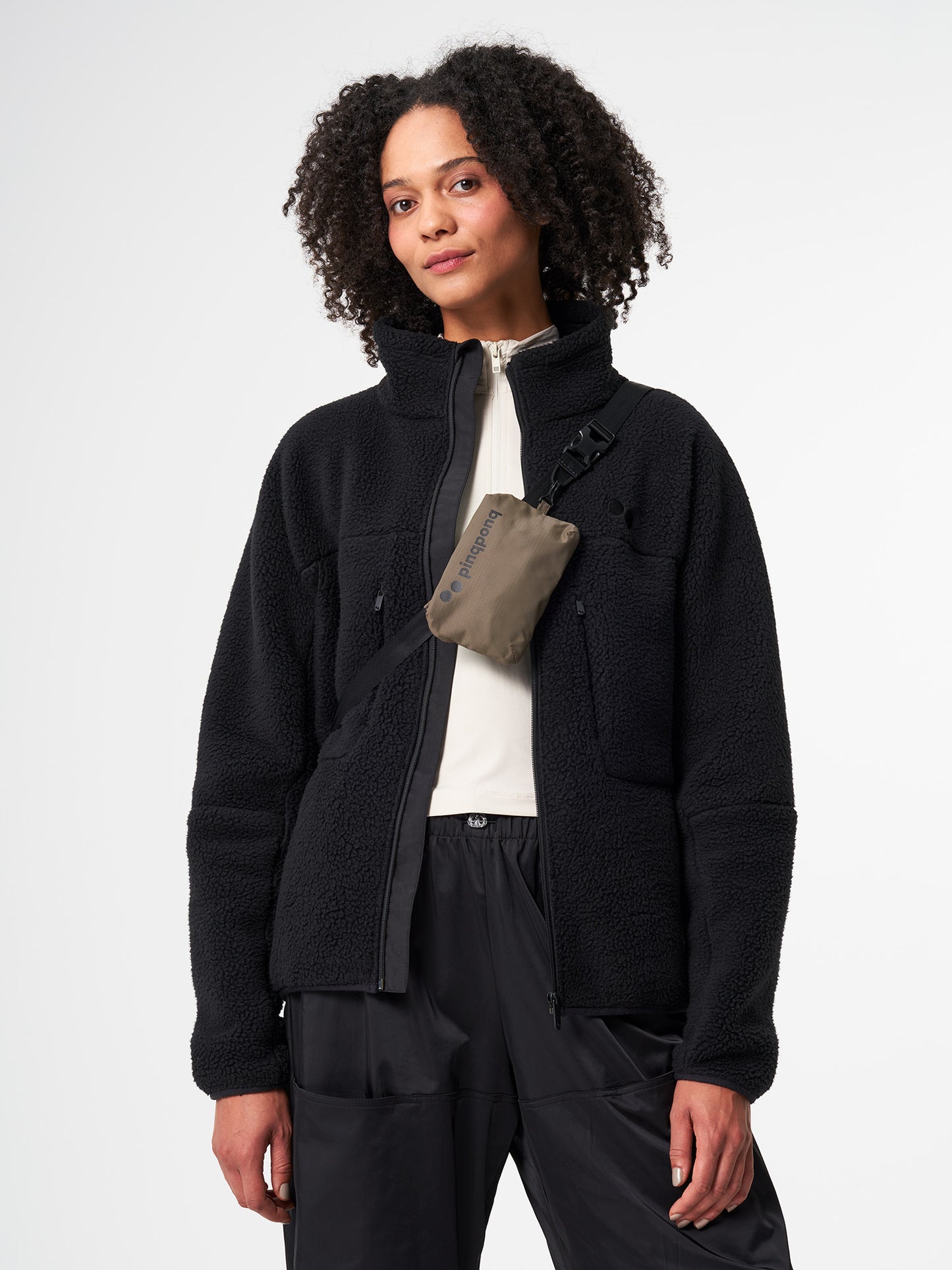 pinqponq-Aksel-Pure-Brown-model-front