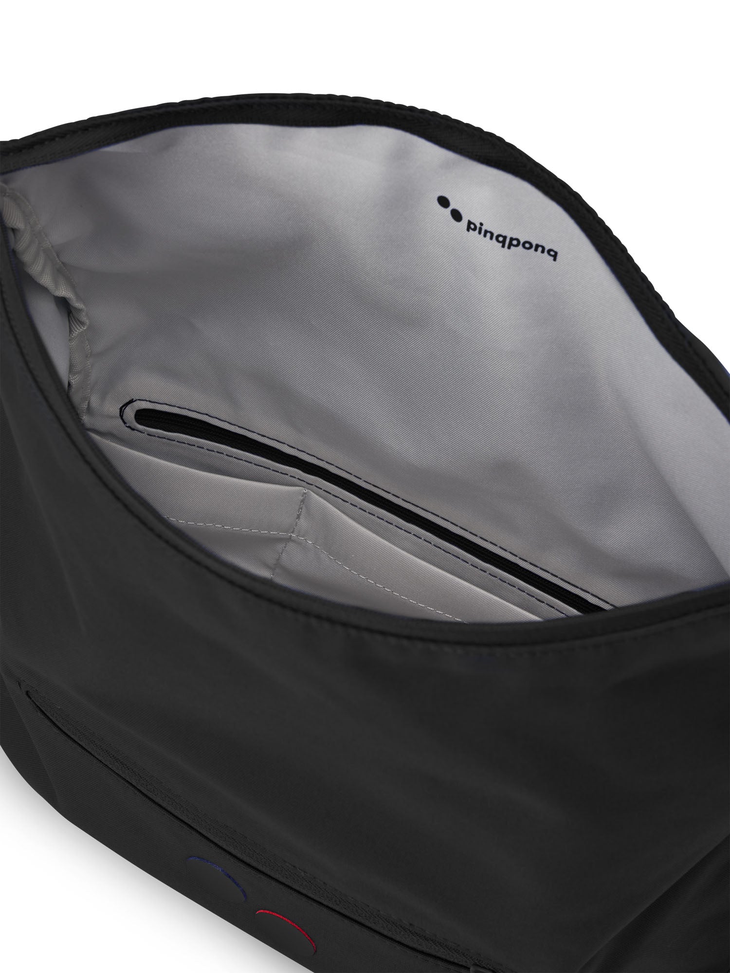 Aksel - Rooted Black