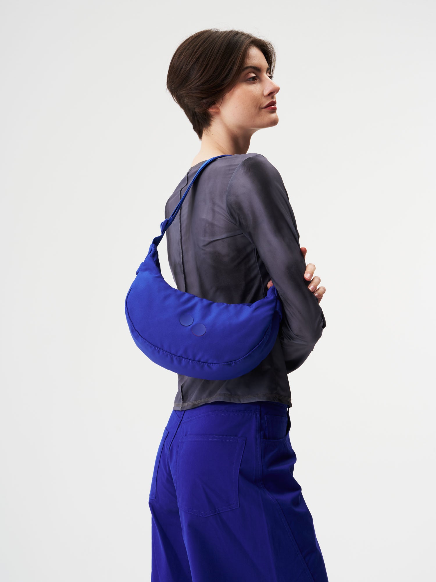 pinqponq-Krumm-Small-Ultimate-Blue-model-front