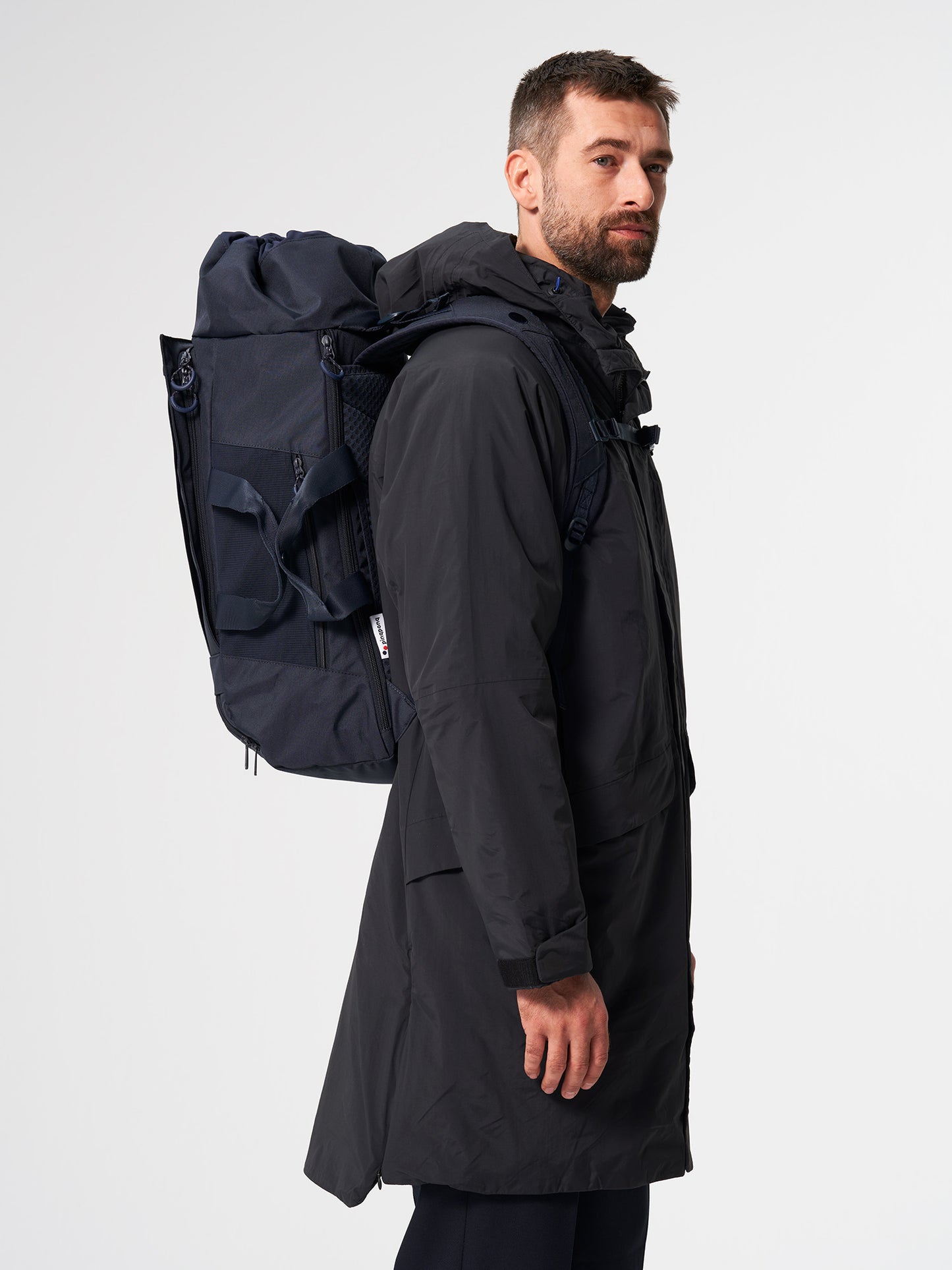 pinqponq-Blok-Large-Fjord-Navy-model-side