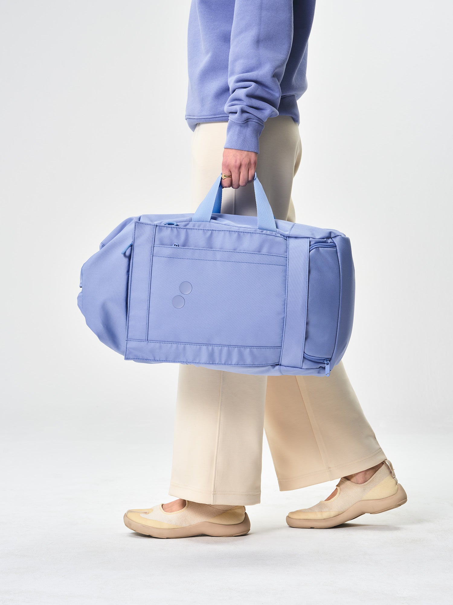 pinqponq-Blok-Medium-Pool-Blue-model-front