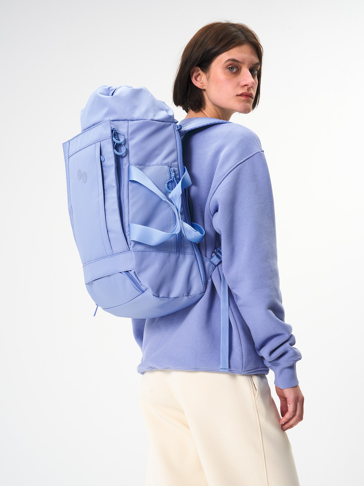 pinqponq-Blok-Medium-Pool-Blue-model-front